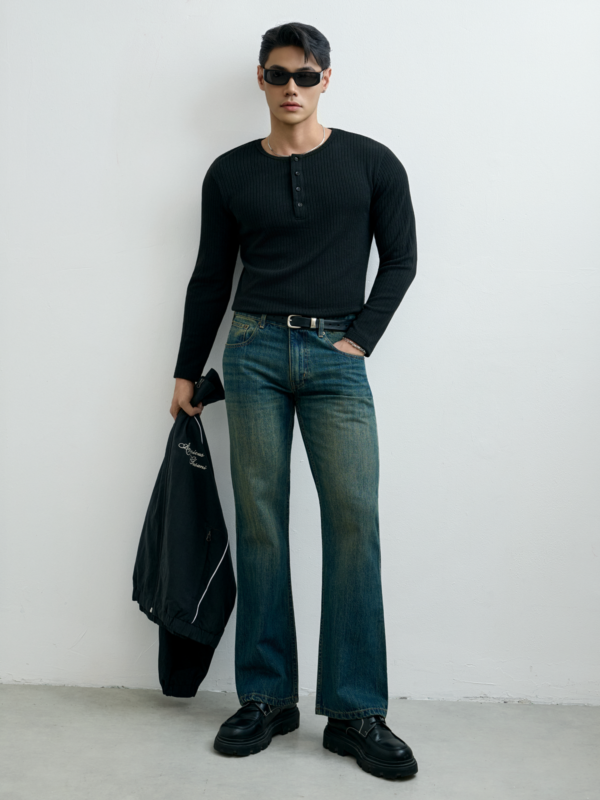 AGQ04 PREMIUM SLIM FIT LONG-SLEEVED HENLEY T-SHIRT - BLACK