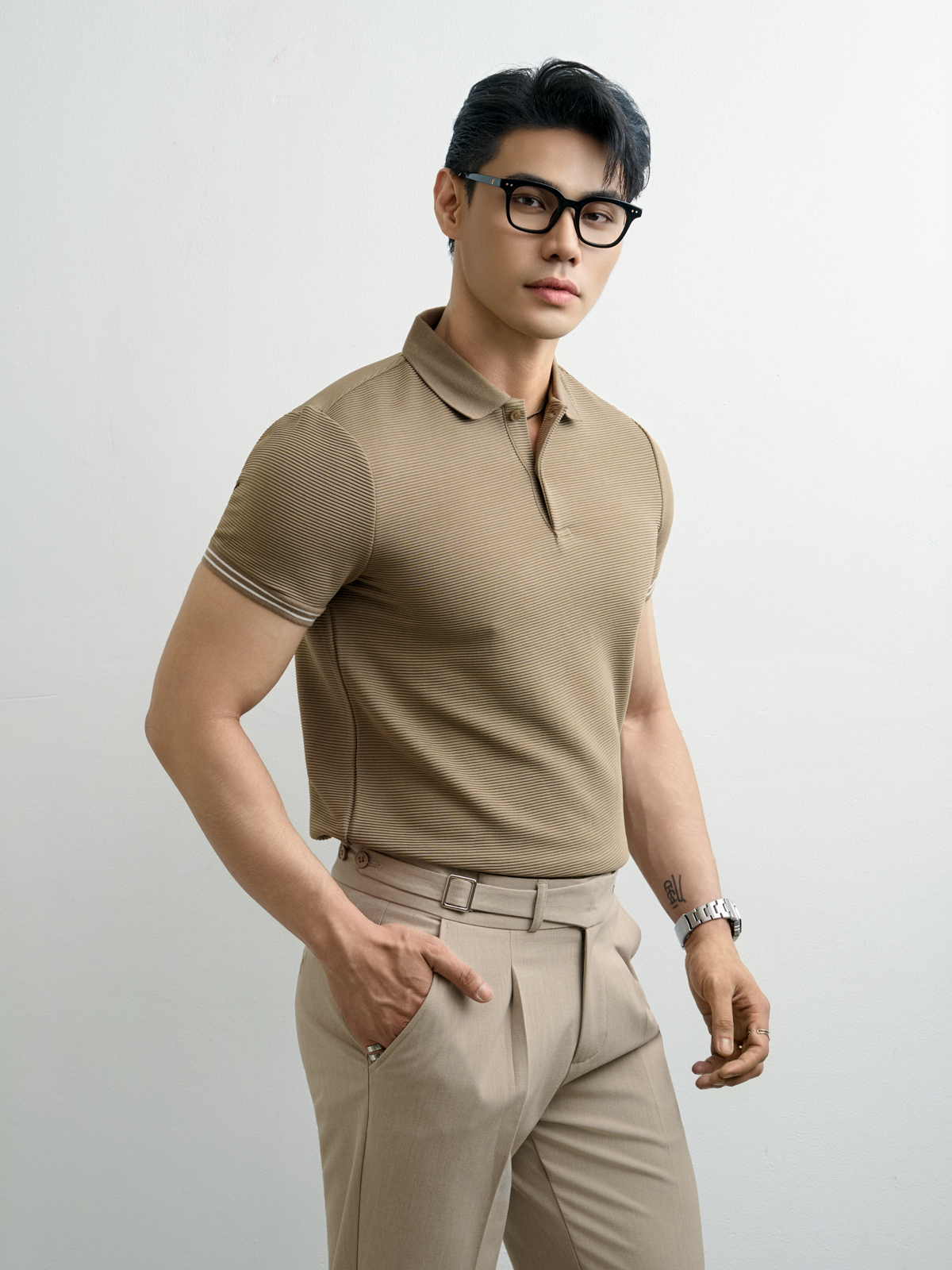 AG9006 FACTORY SLIMFIT POLO SLEEVE PANEL DETAIL - BROWN