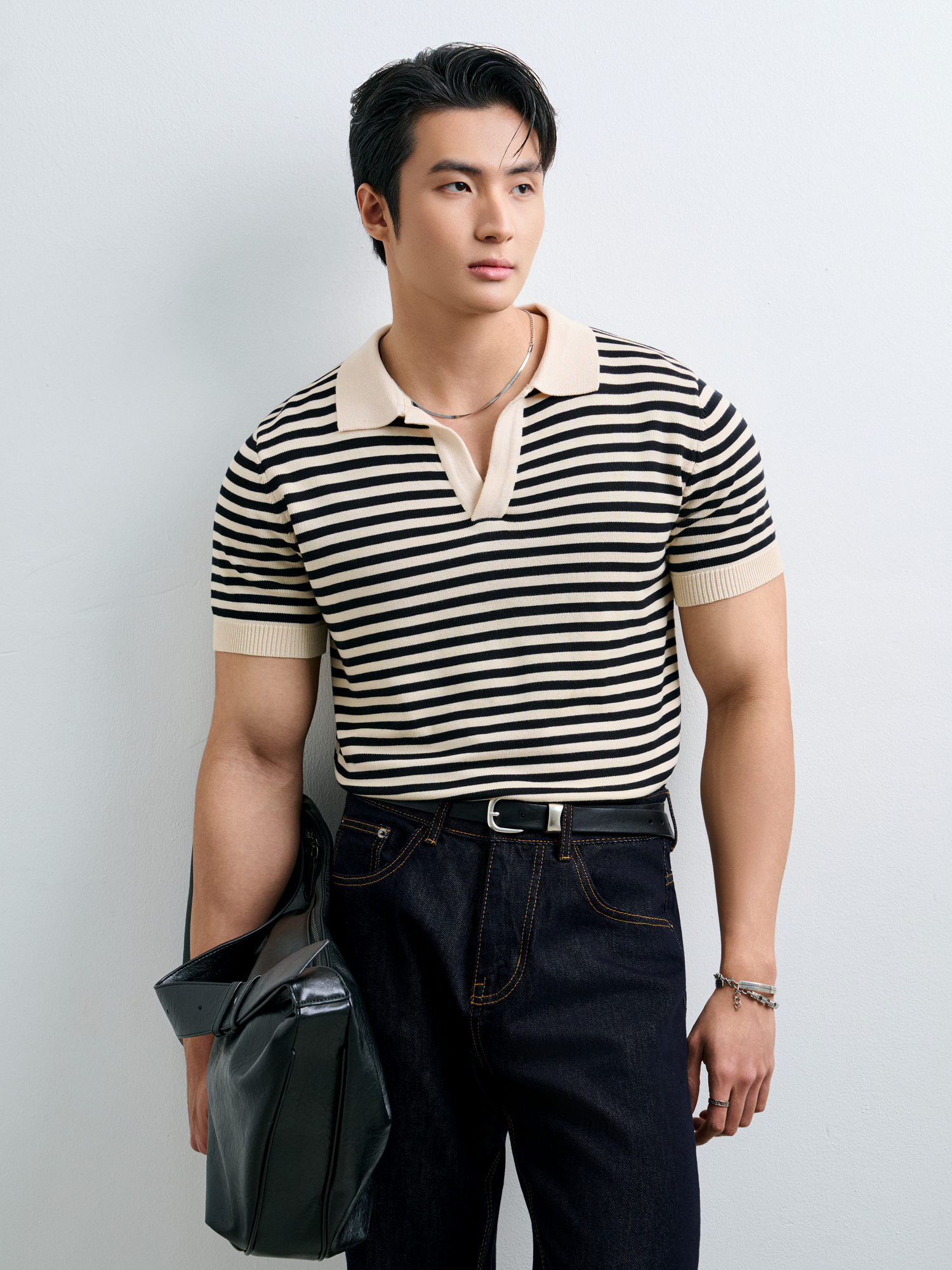 N563 CONTRAST STRIPED BUTTONLESS POLO -  OFF-WHITE