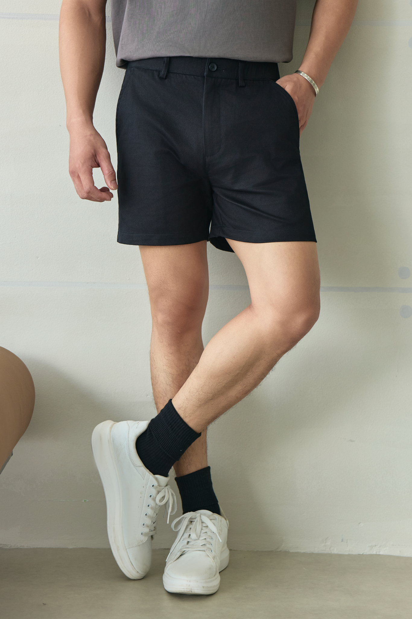 AG523 SIGNATURE LOOSE FIT EASY KHAKI SHORTS- BLACK