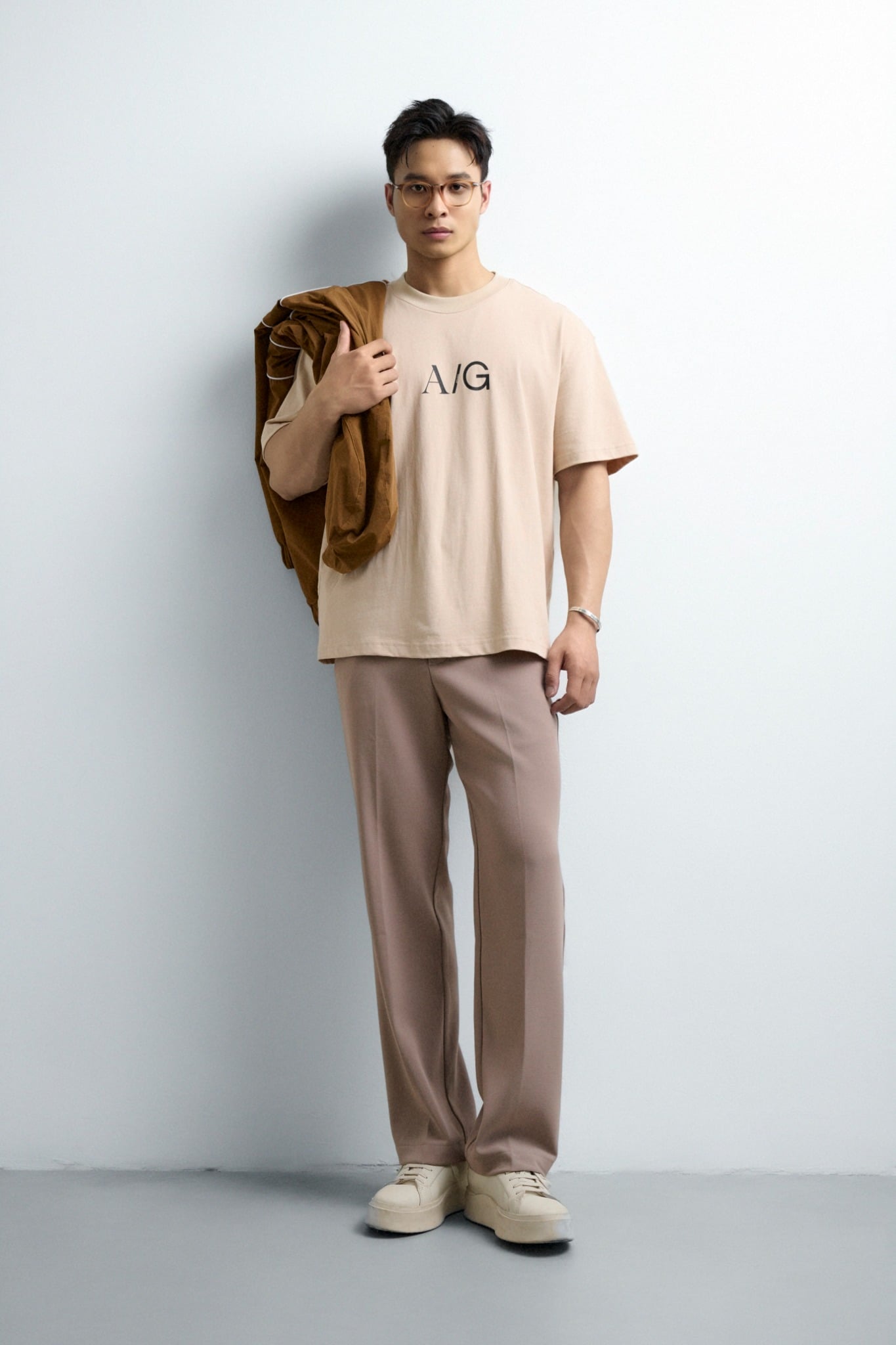 T738 FACTORY LOOSE FIT BIG LOGO T-SHIRT - LIGHT BEIGE