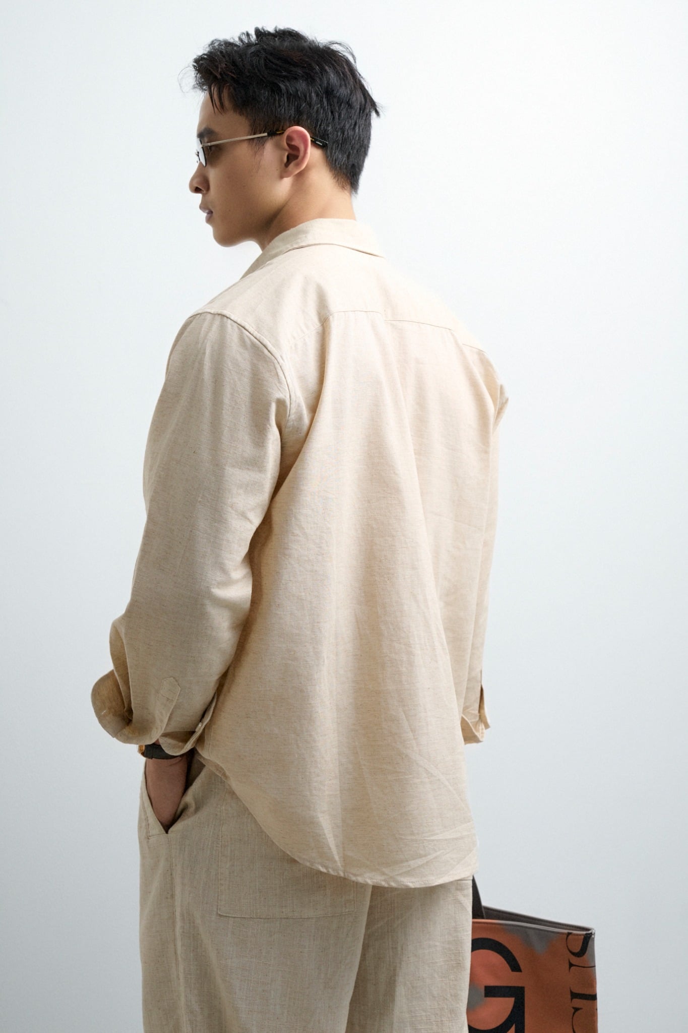 AG540 STUDIO REGULAR FIT LINEN SHIRT - BEIGE