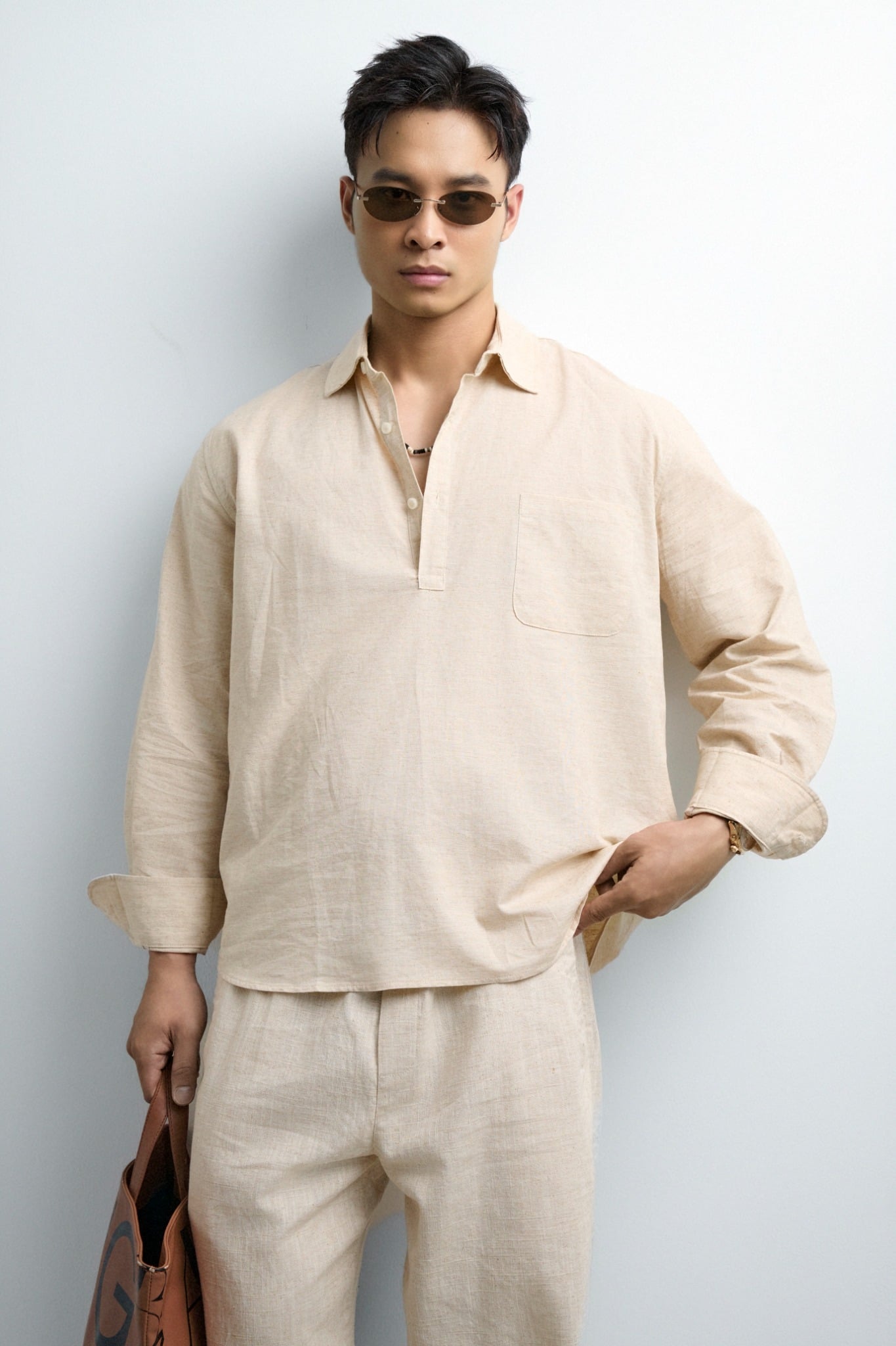 AG540 STUDIO REGULAR FIT LINEN SHIRT - BEIGE
