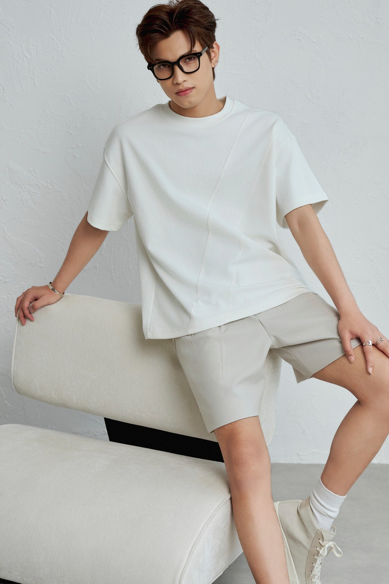 AG732 STUDIO LOOSE FIT BASIC T-SHIRT - WHITE