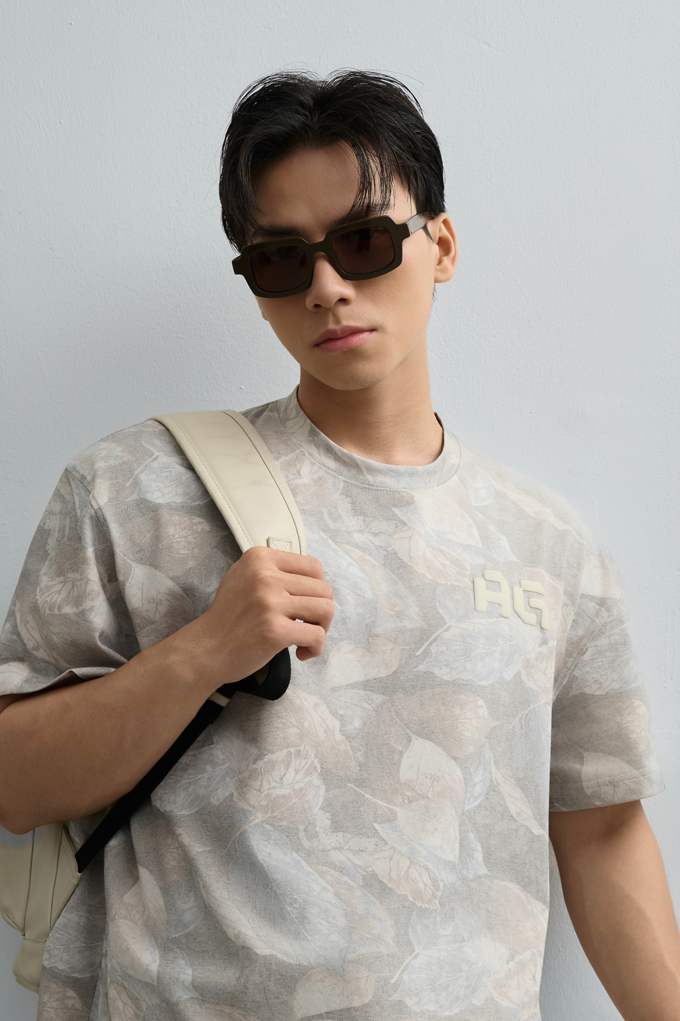 AG16 STUDIO LOOSE FIT PUFF PRINT LOGO T-SHIRT - LIGHT GREY