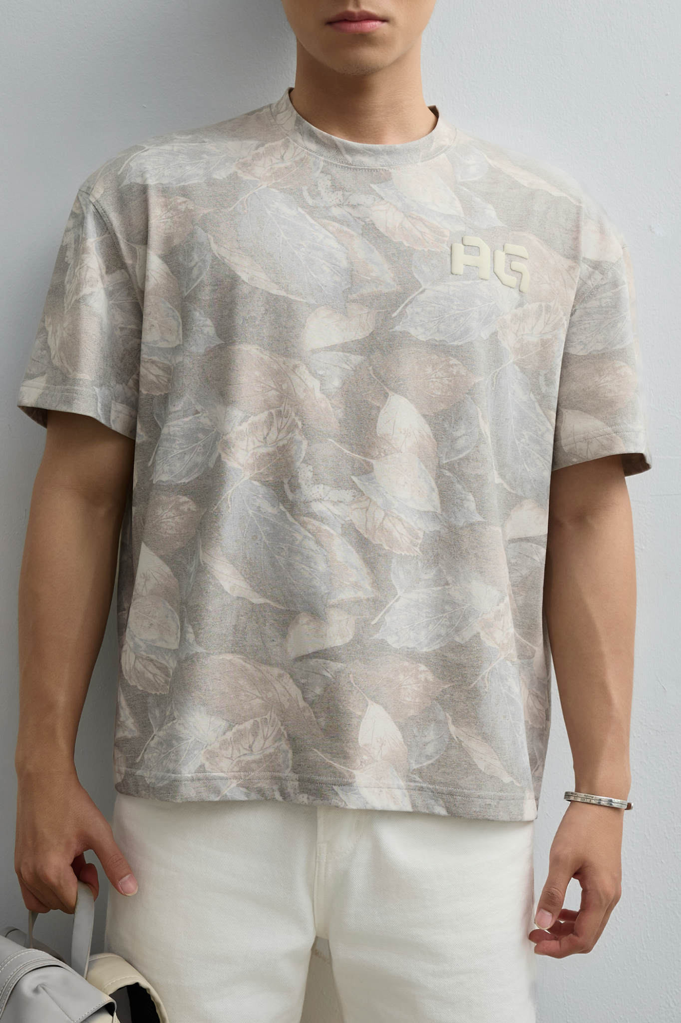 AG16 STUDIO LOOSE FIT PUFF PRINT LOGO T-SHIRT - LIGHT GREY