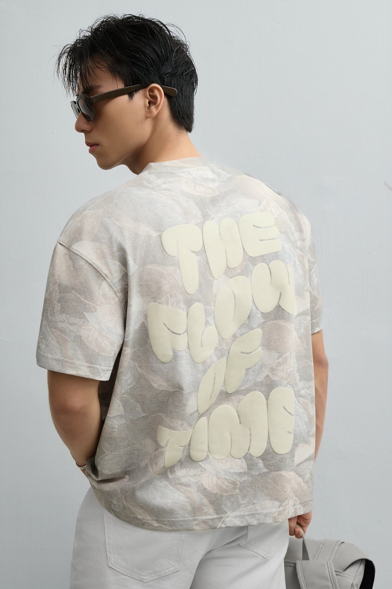 AG16 STUDIO LOOSE FIT PUFF PRINT LOGO T-SHIRT - LIGHT GREY