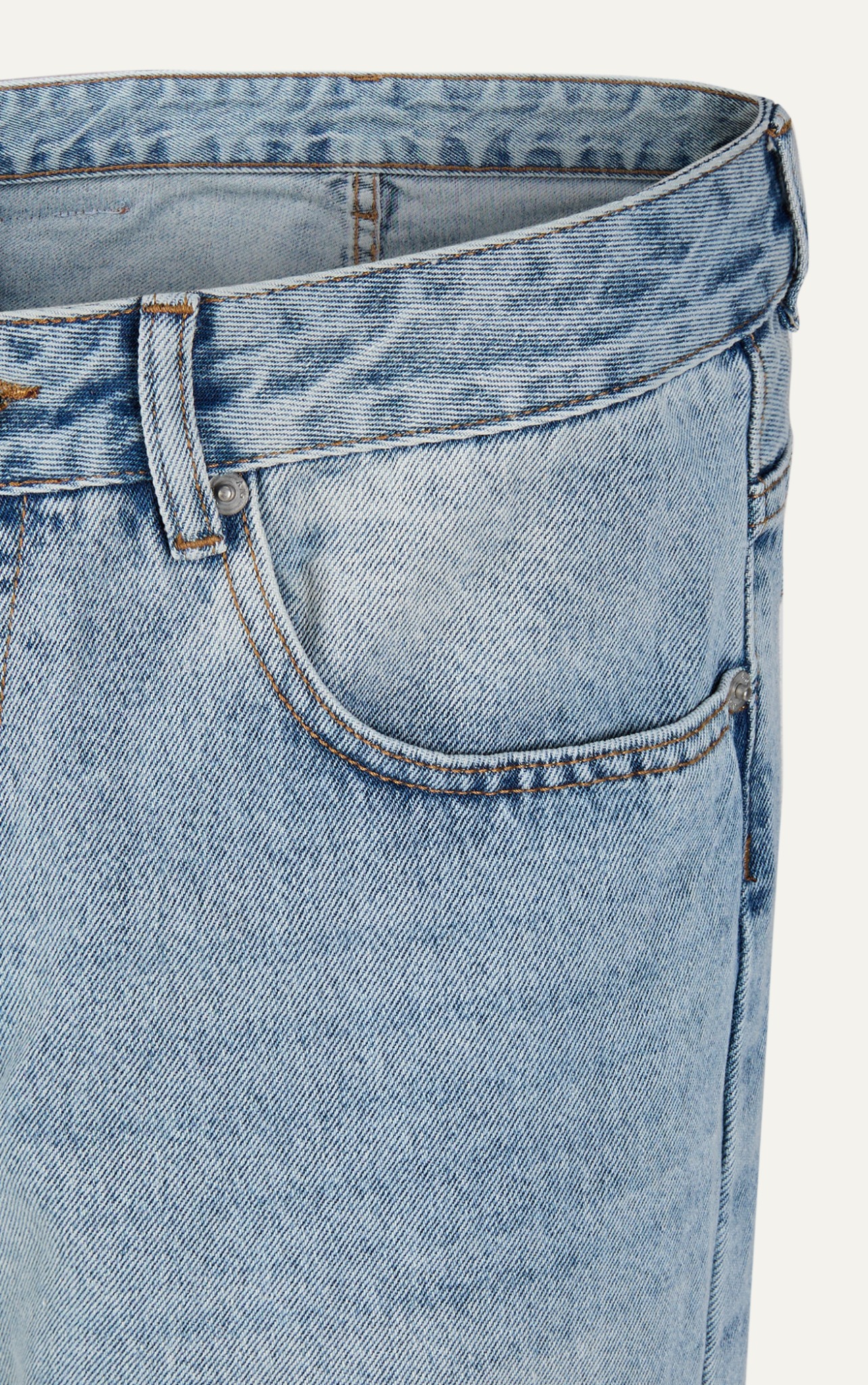 M01 CARROT FIT JEANS - LIGHT BLUE