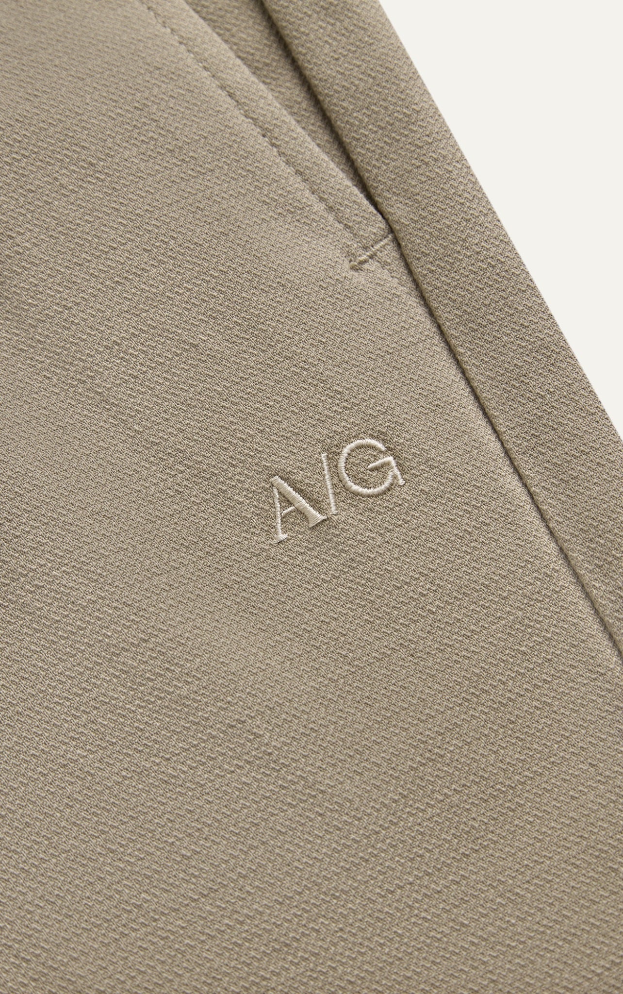 TT14 A/G SLIM FIT KHAKI SHORTS - BEIGE