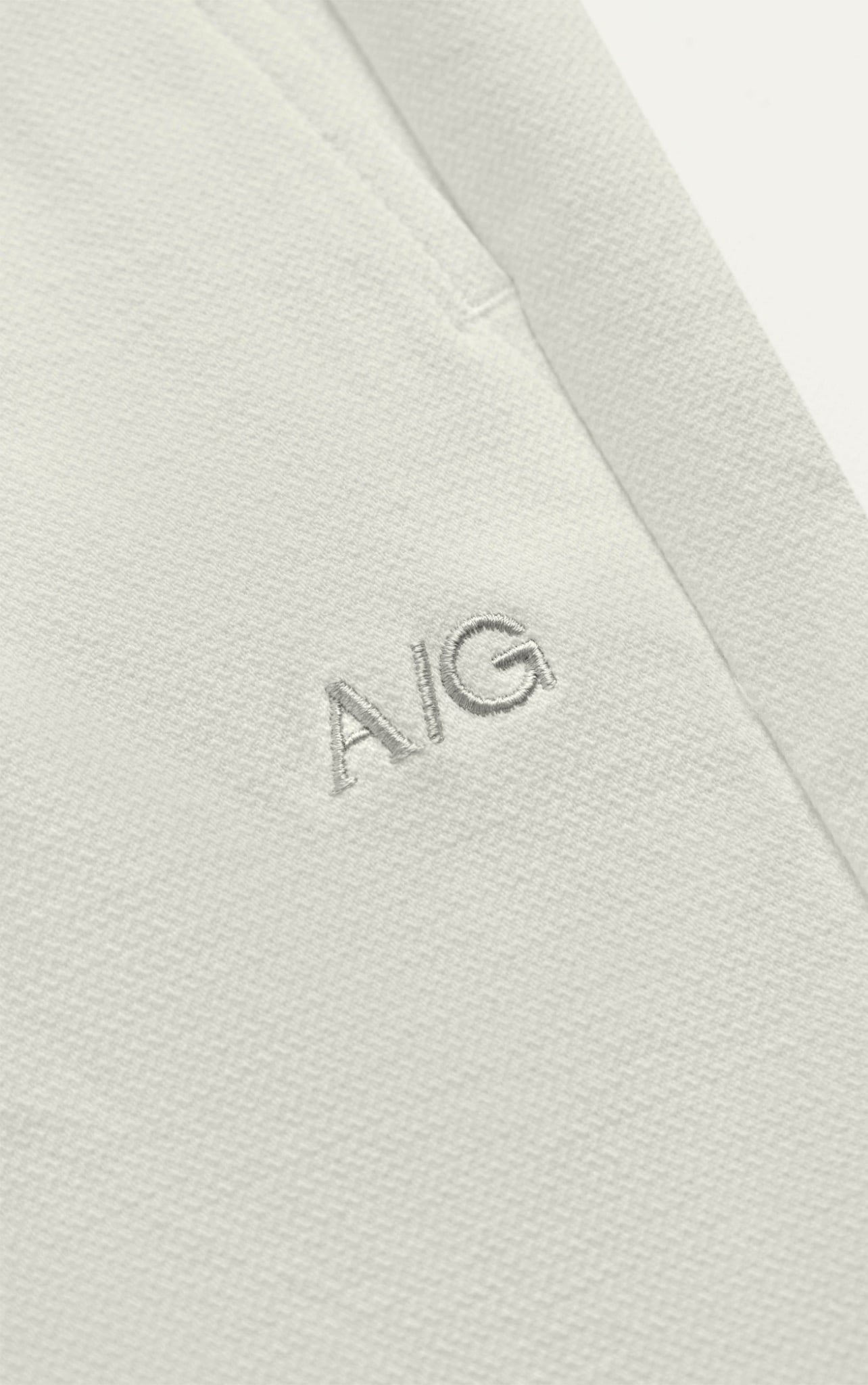 TT14 A/G SLIM FIT KHAKI SHORTS - WHITE