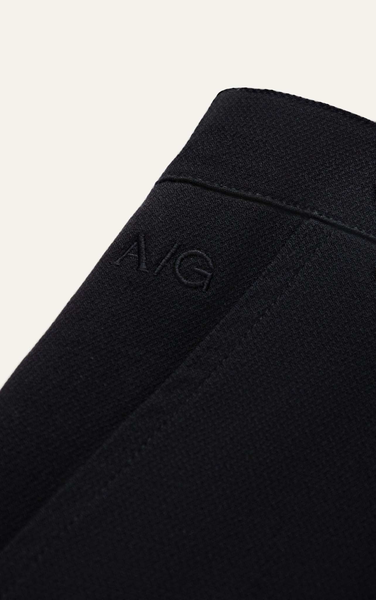 TT08 A/G STUDIO REGULAR FIT KHAKI SHORTS - BLACK