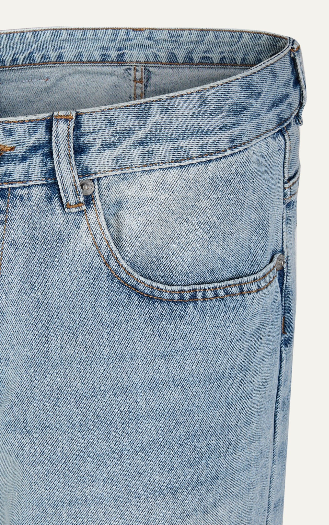 M01 CARROT FIT JEANS - LIGHT BLUE