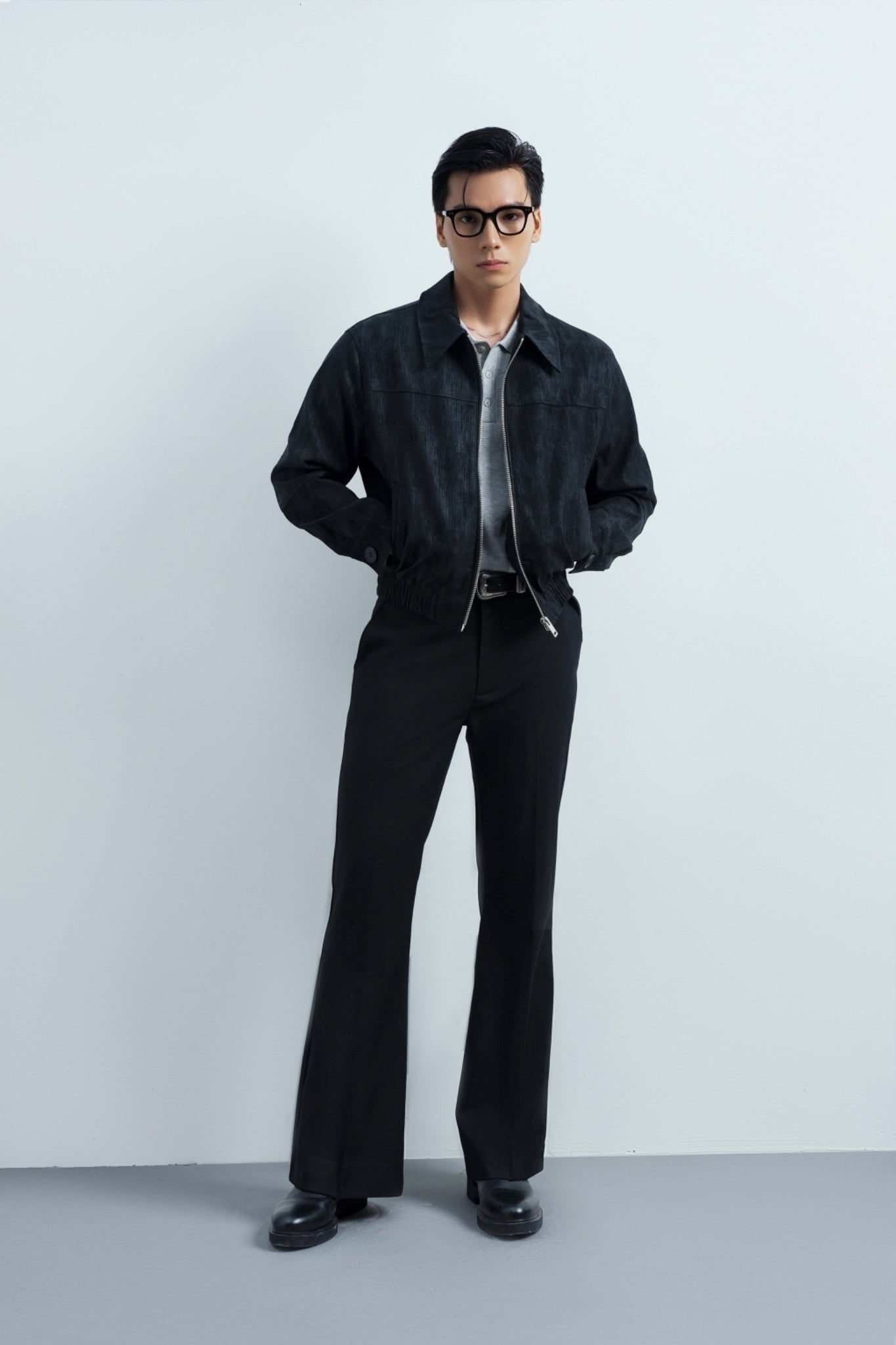 TT23 STUDIO SIGNATURE FLARE TROUSERS – BLACK