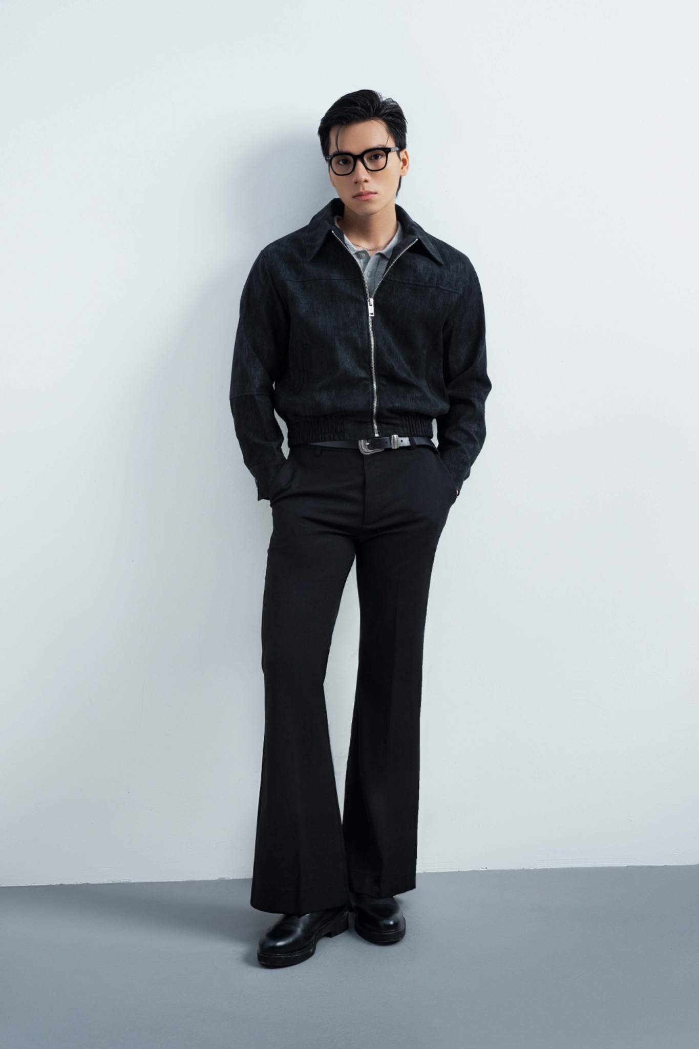 TT23 STUDIO SIGNATURE FLARE TROUSERS – BLACK