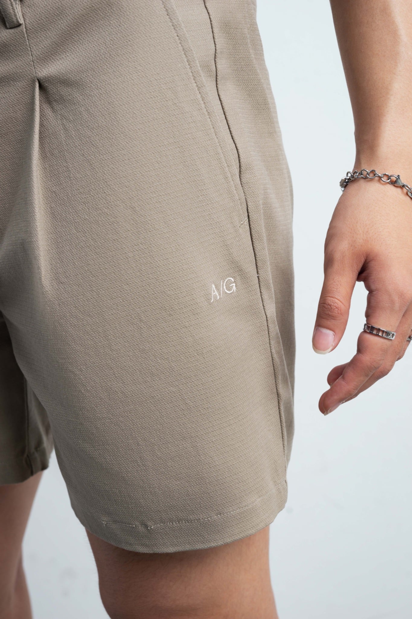 TT14 A/G SLIM FIT KHAKI SHORTS - BEIGE
