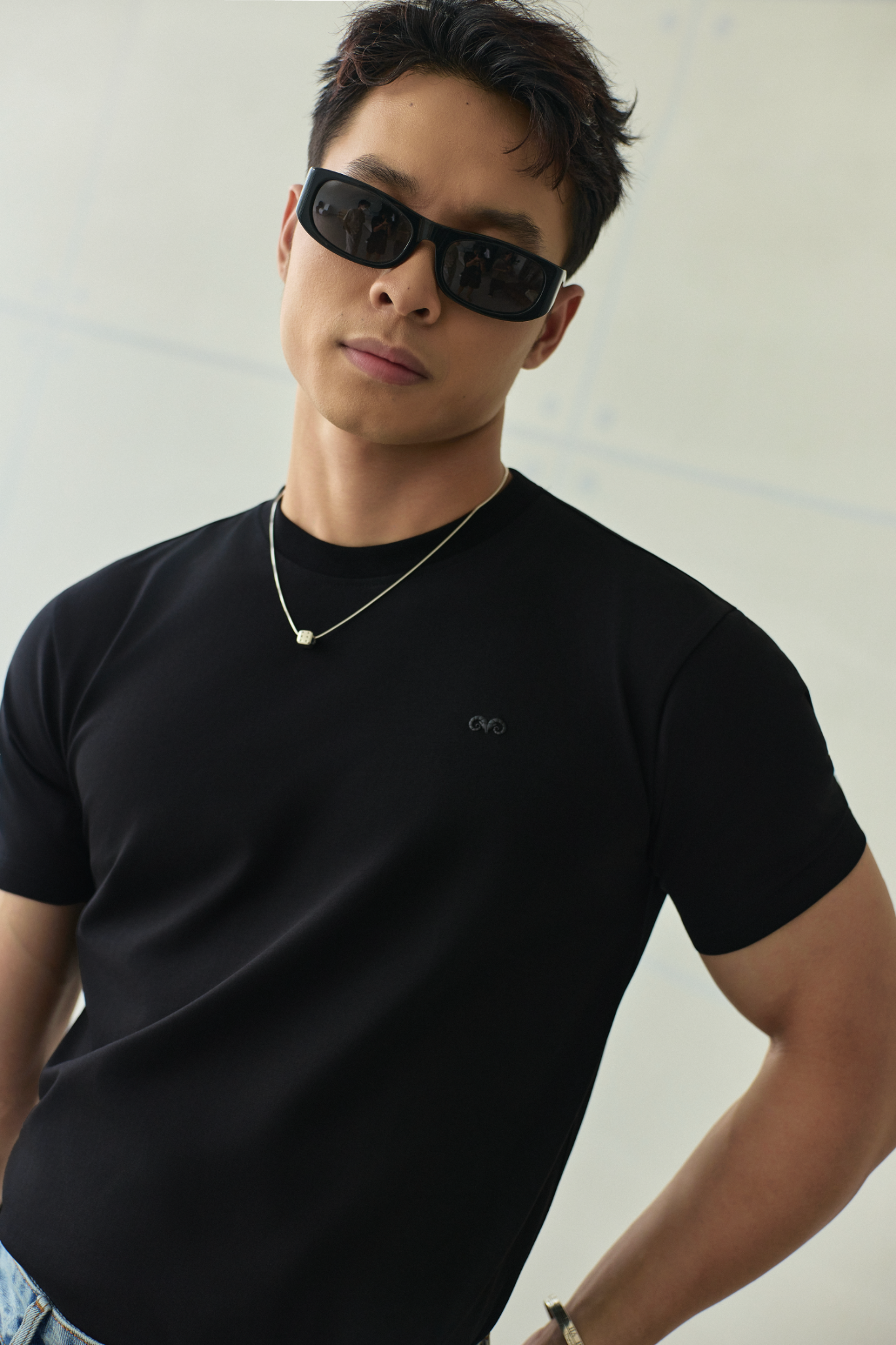AGTL02 STUDIO REGULAR FIT BASIC T-SHIRT - BLACK