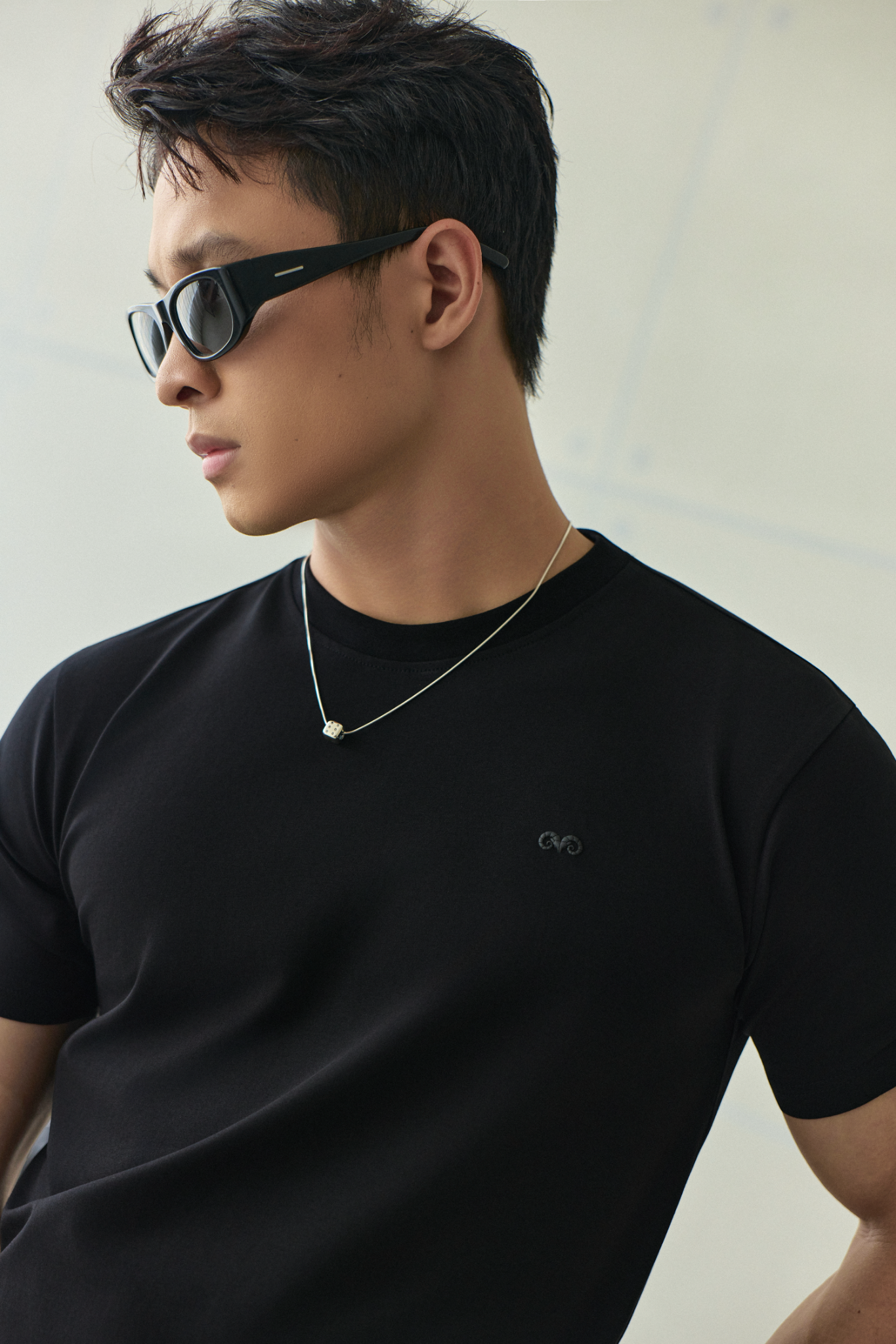AGTL02 STUDIO REGULAR FIT BASIC T-SHIRT - BLACK