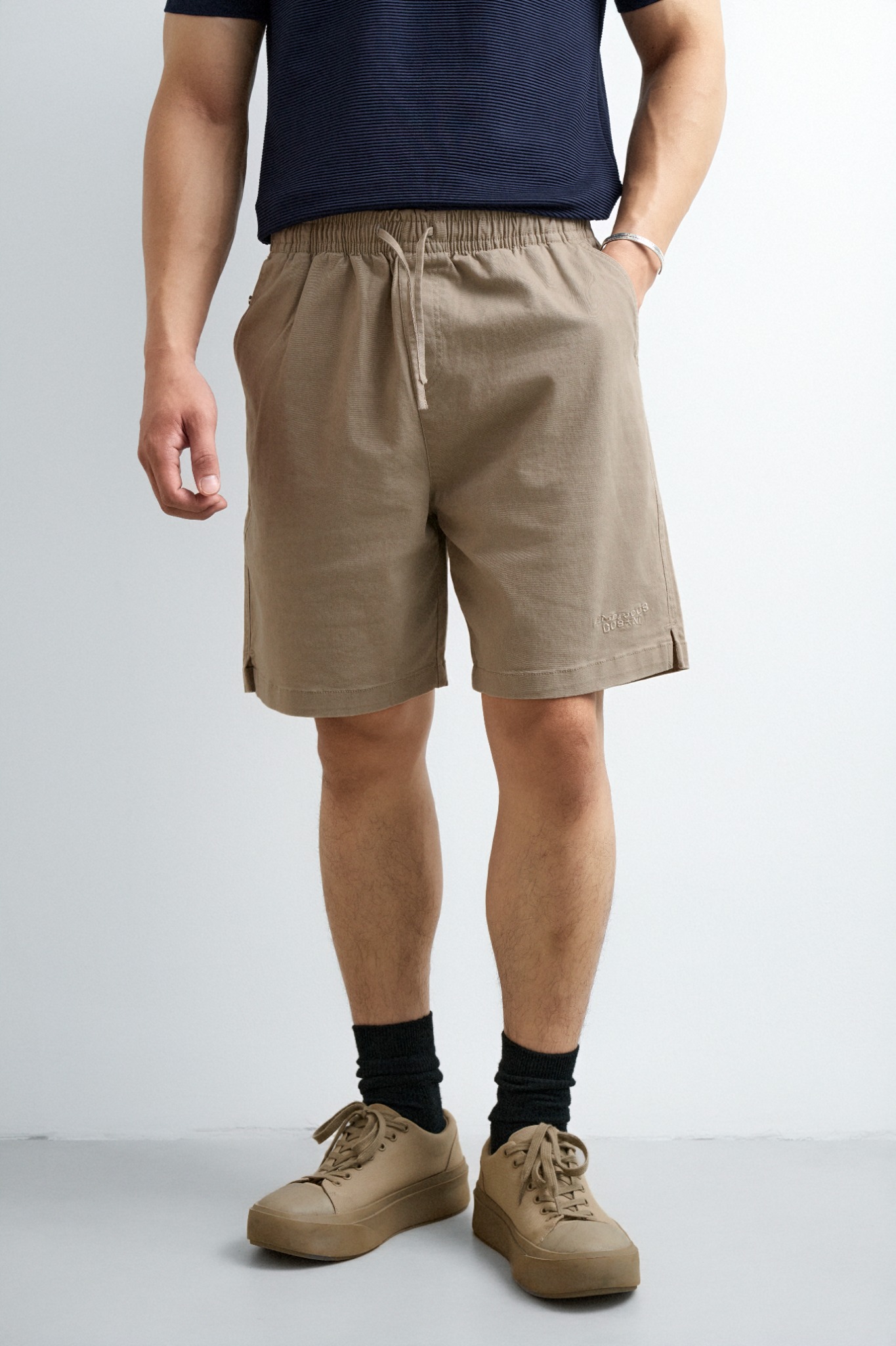 TH04 FACTORY KHAKI SHORT CHILL FIT - BROWN
