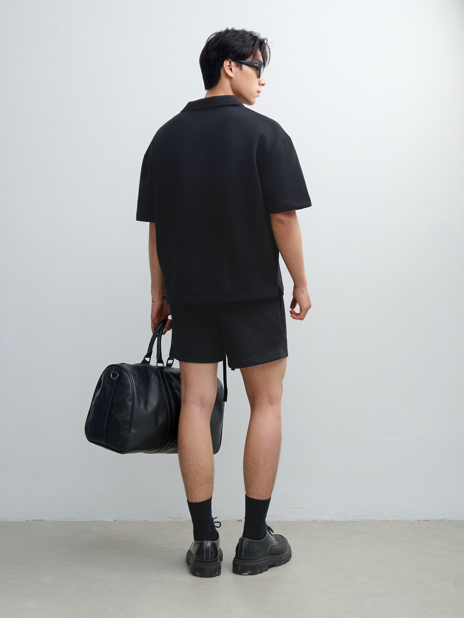 R1 LOOSE FIT POLO ZIP A/G LOGO - BLACK