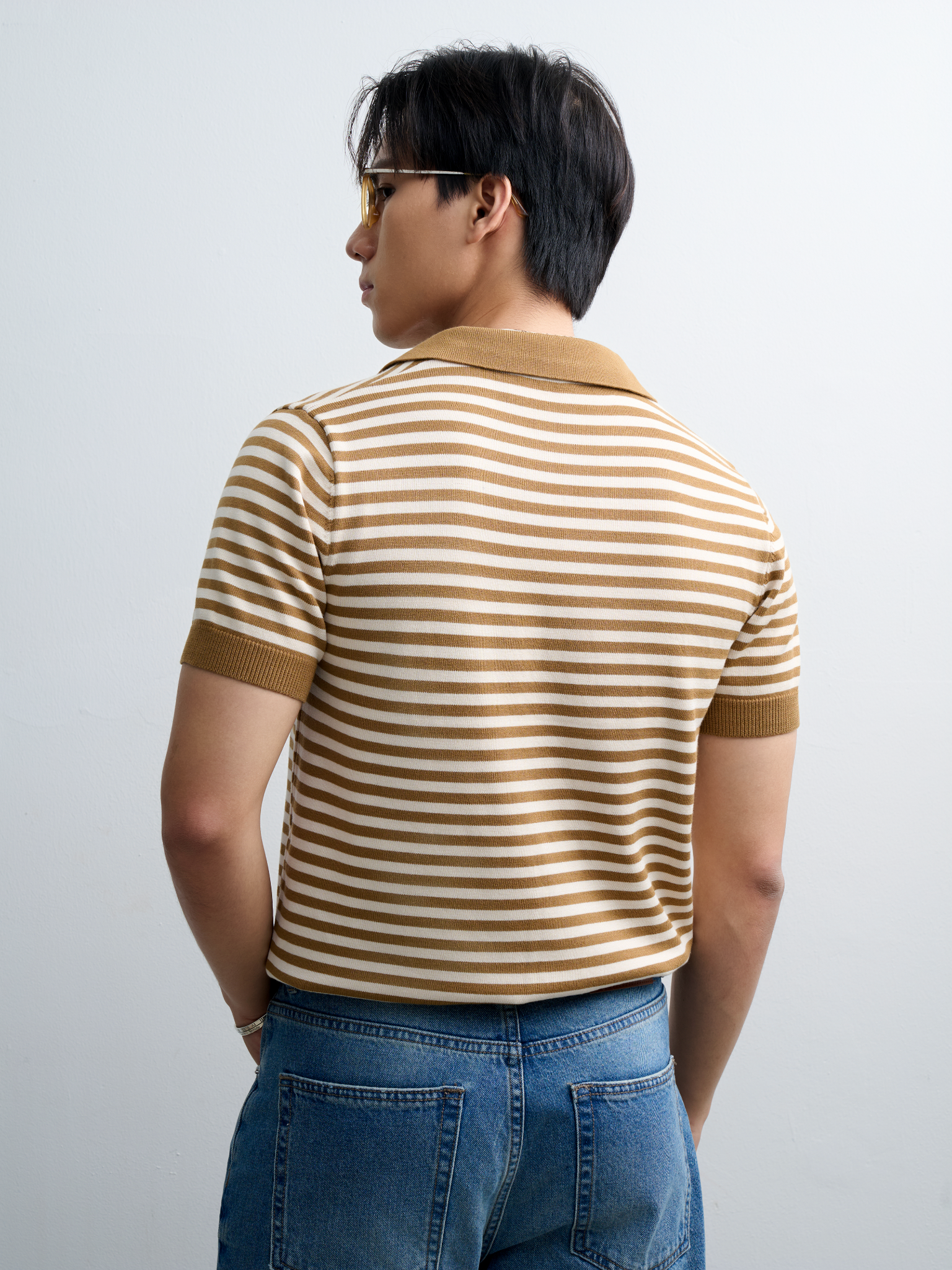 N563 CONTRAST STRIPED BUTTONLESS POLO -  OFF-WHITE