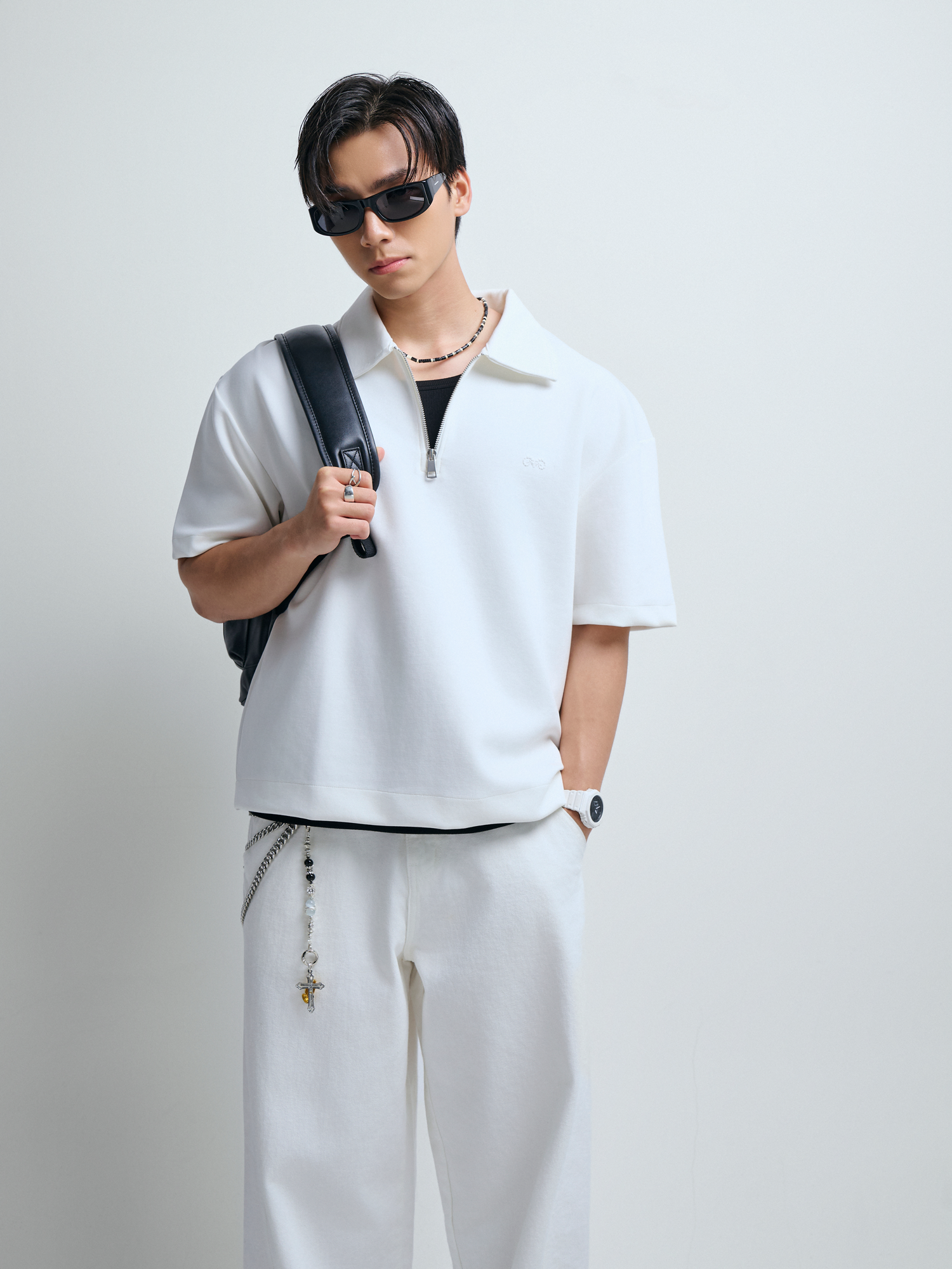 R1 LOOSE FIT POLO ZIP A/G LOGO - WHITE