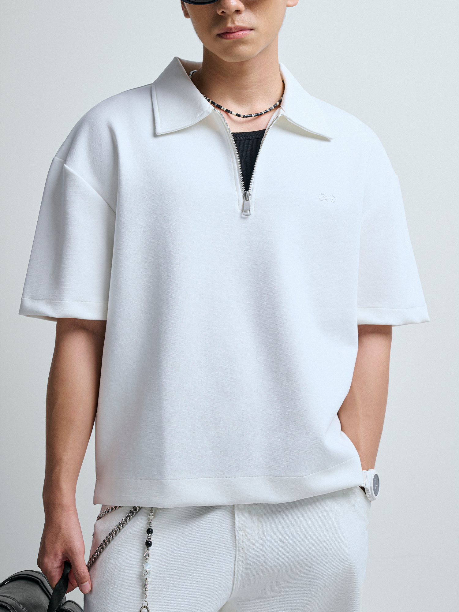 R1 LOOSE FIT POLO ZIP A/G LOGO - WHITE