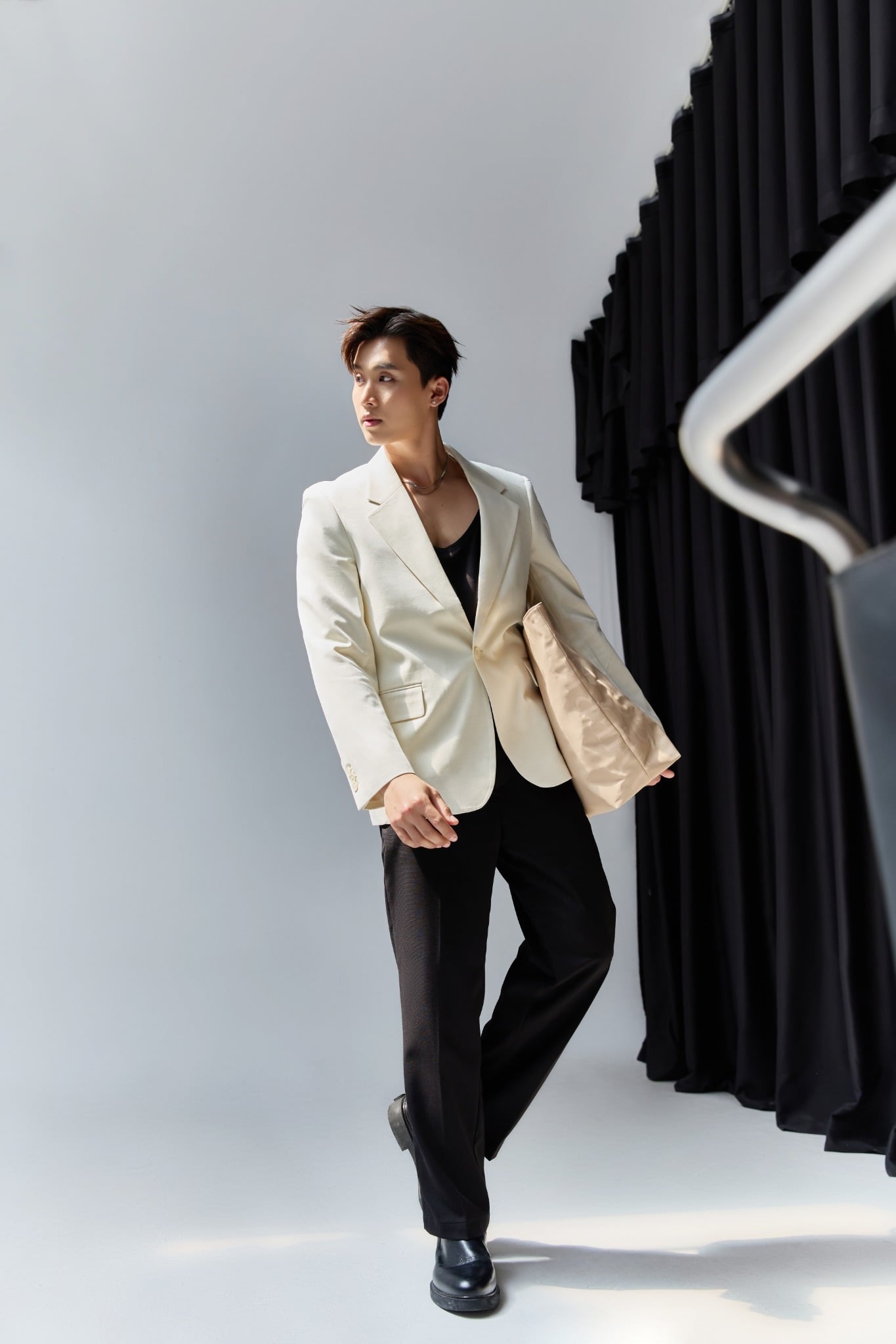 AGZ1 STUDIO LOOSE FIT VEST - OFF WHITE