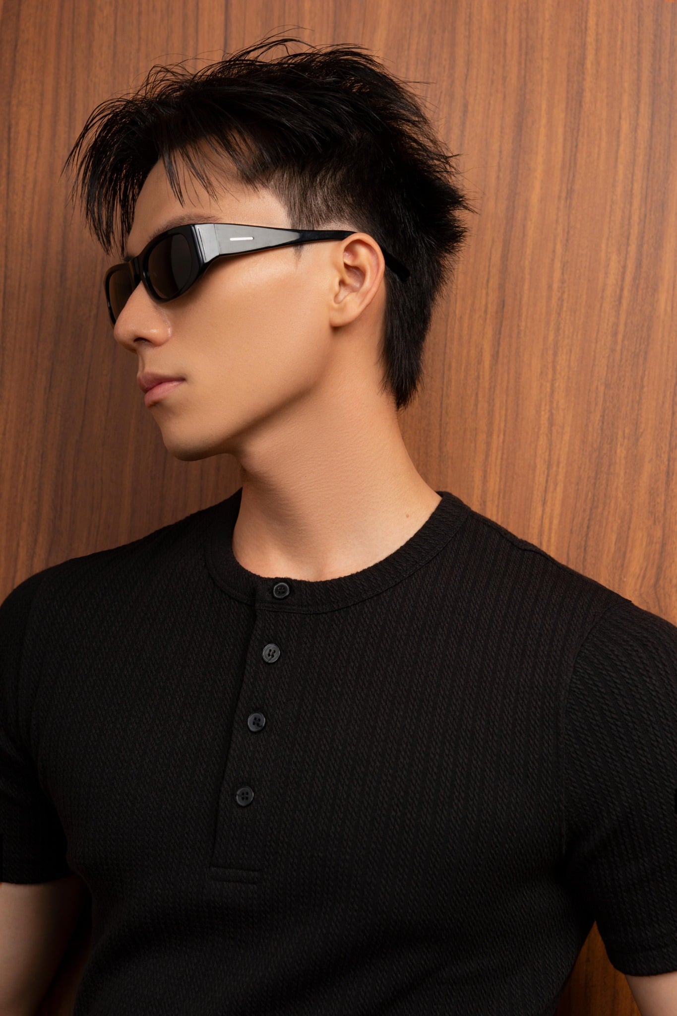 AGQ01 PREMIUM SLIM FIT HENLEY TSHIRT - BLACK