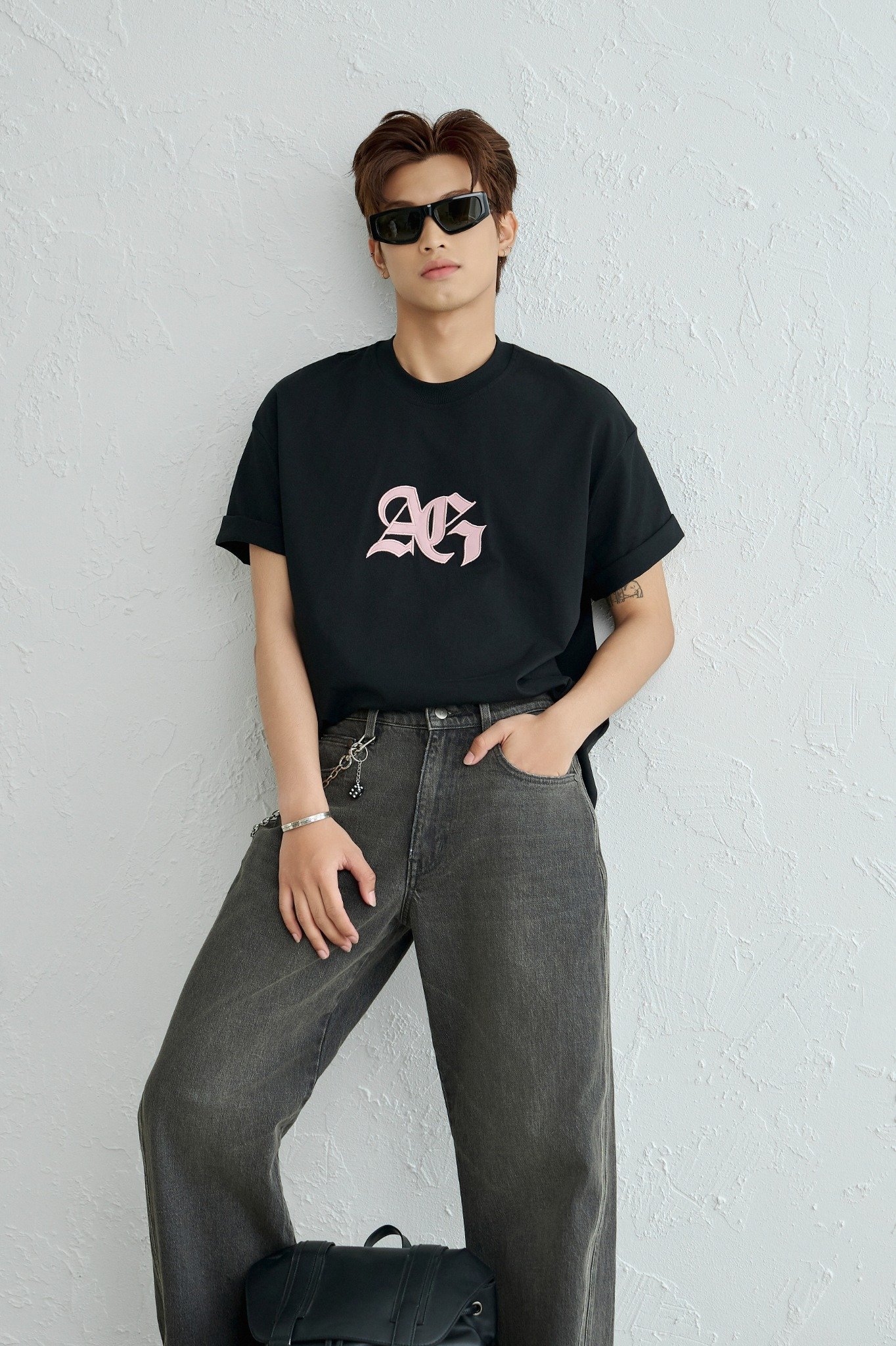AGHT23 NEW GRAPHIC T-SHIRT - BLACK