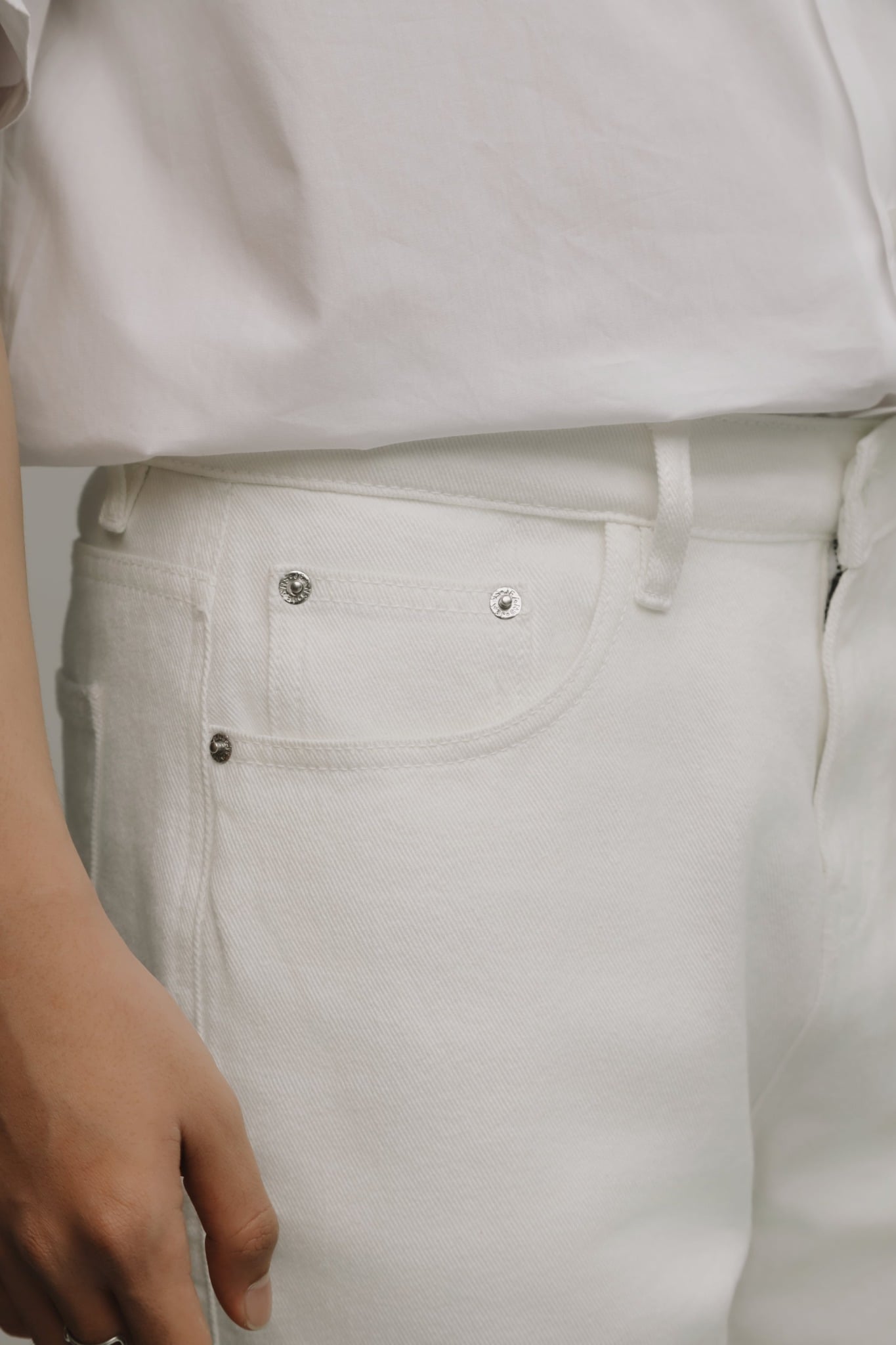 TA51 FACTORY LOOSE FIT SHORT JEANS - WHITE