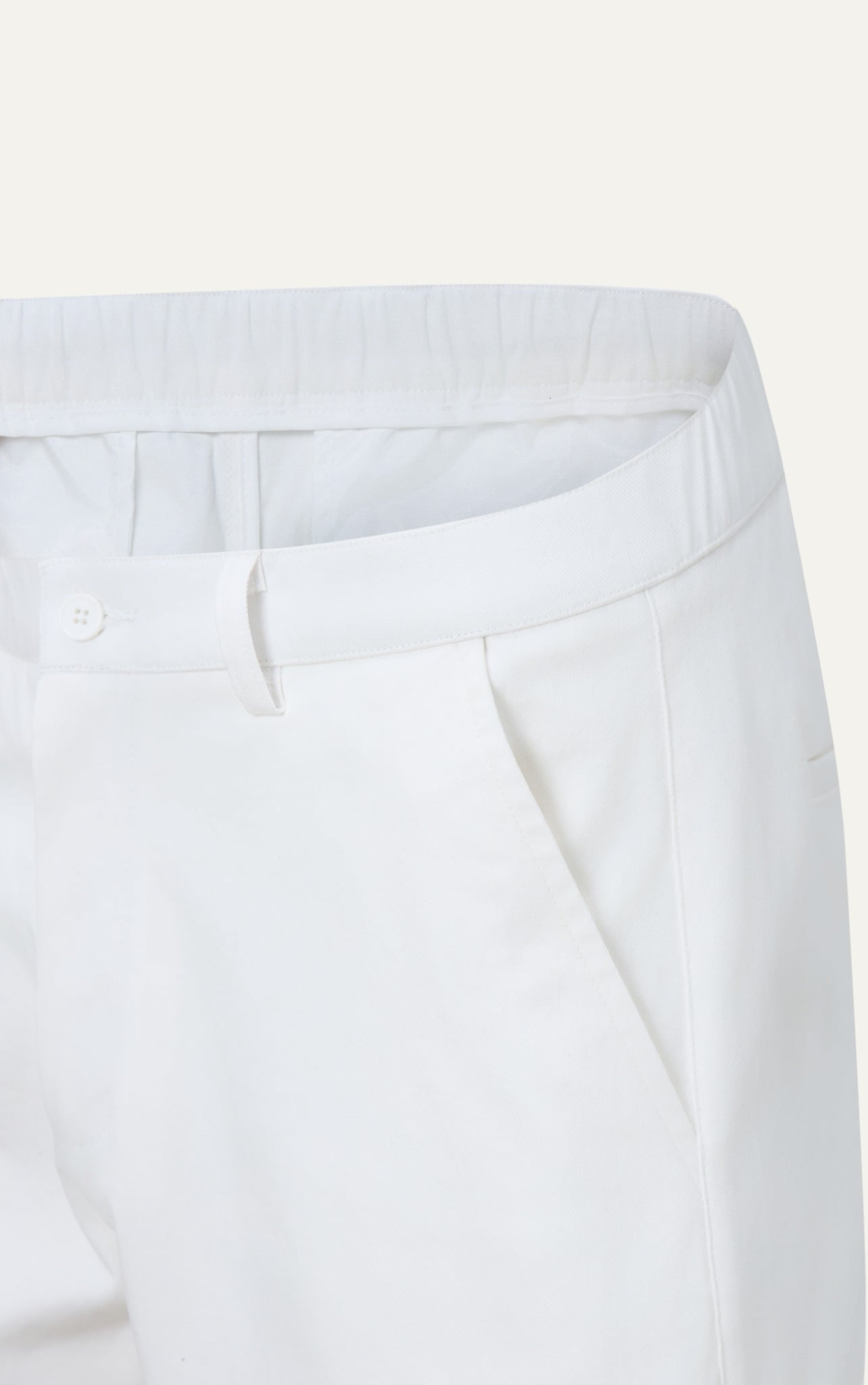 AG523 SIGNATURE SLIMFIT EASY KHAKI SHORTS- WHITE
