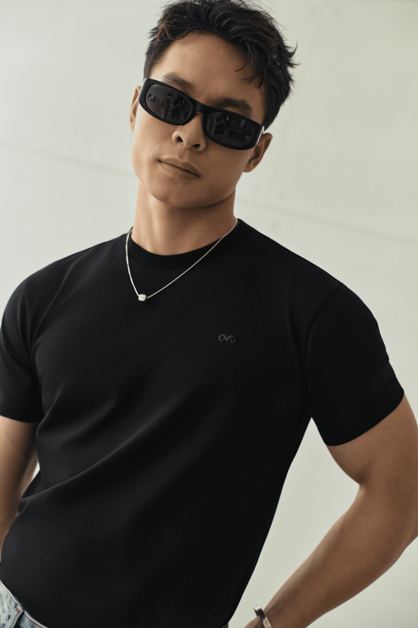 T740 FACTORY REGULAR FIT BASIC T-SHIRT - BLACK