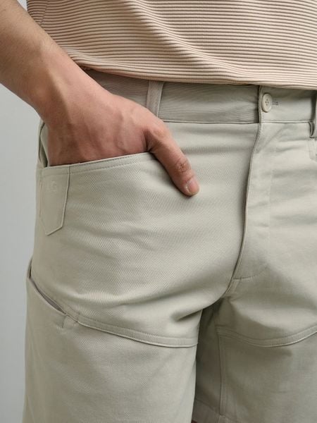  TT19 A/G LOOSE FIT KHAKI SHORTS - LIGHT GREY