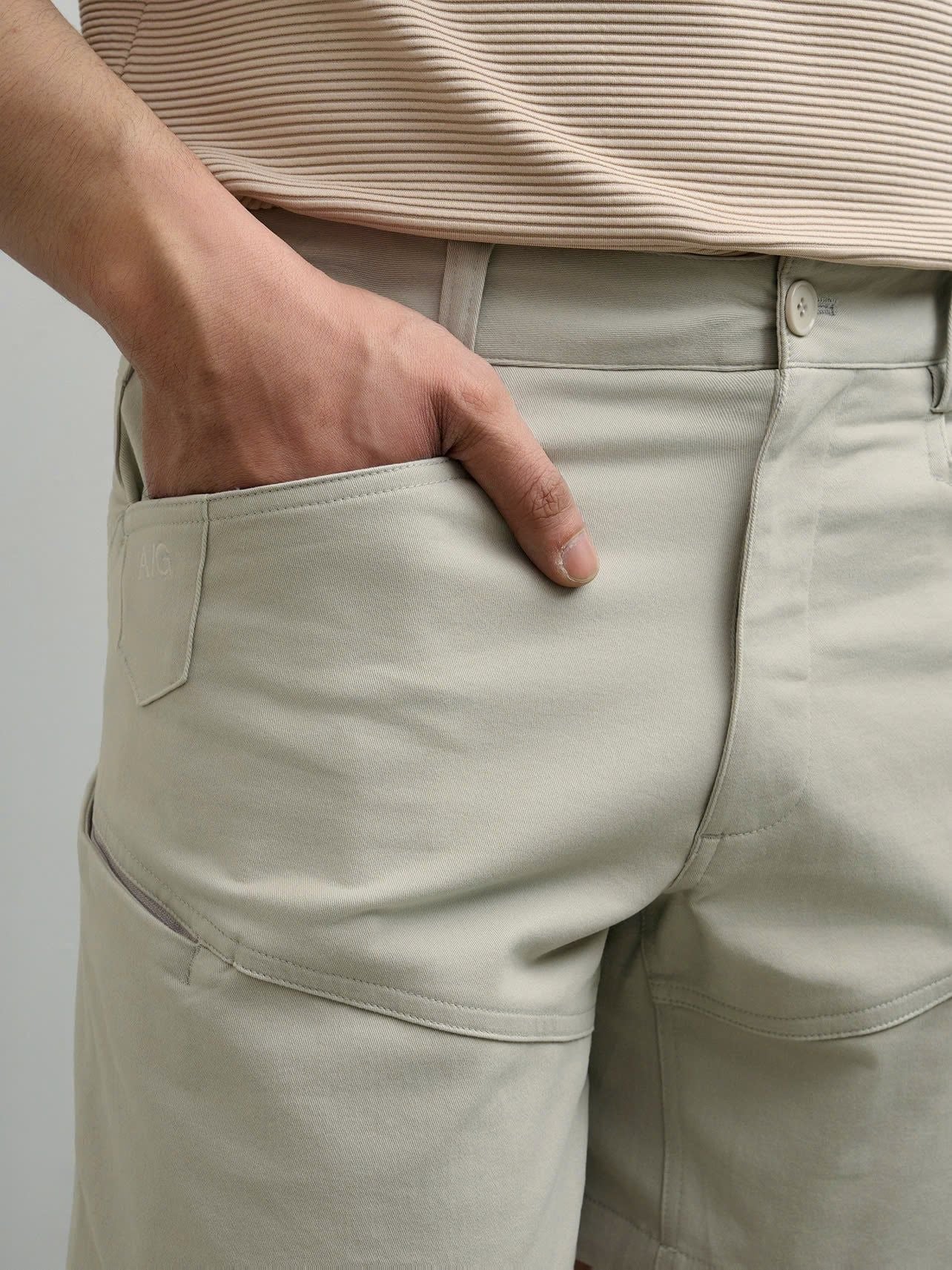  TT19 A/G LOOSE FIT KHAKI SHORTS - LIGHT GREY 