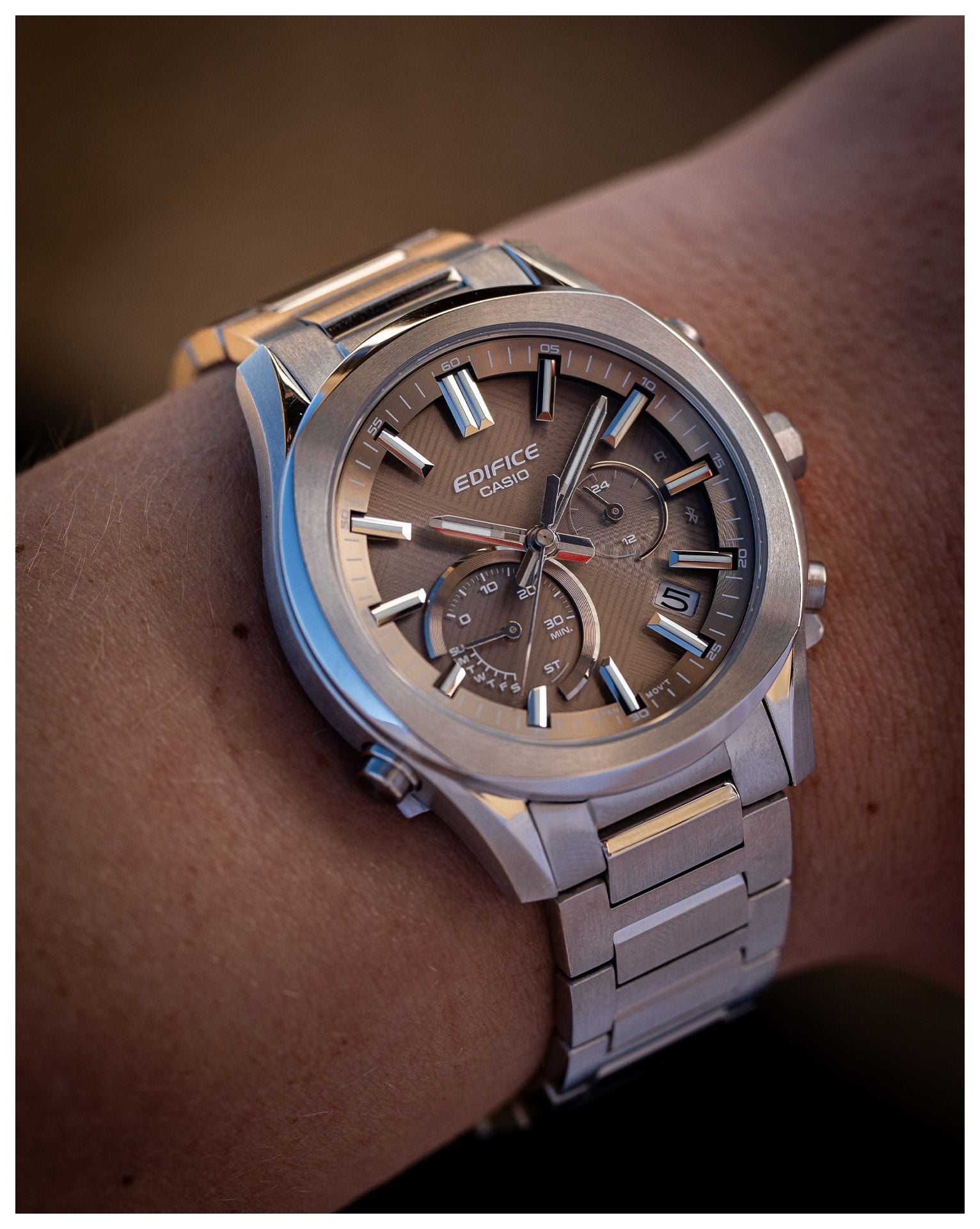 Đồng hồ Casio Edifice EQB-1300D-5ADF Chính Hãng