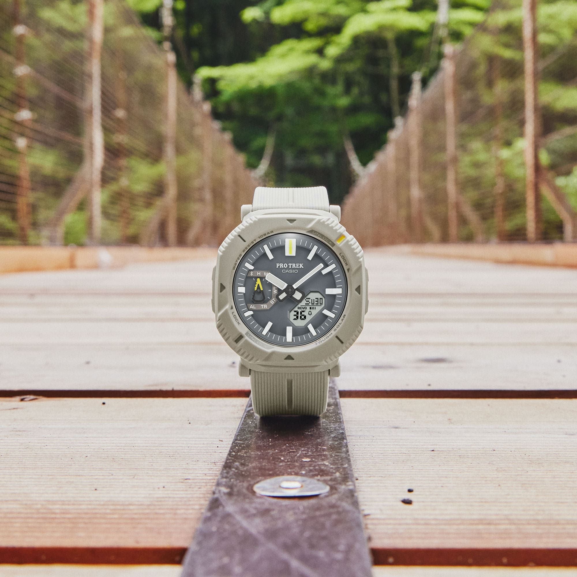 Đồng hồ Casio Pro Trek PRJ-B001-7DR Chính Hãng