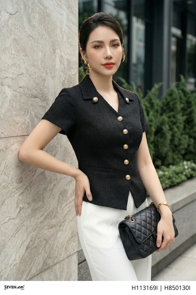 Áo ký giả đen cổ cách điệu cúc trang trí thời trang nữ Seven.AM H113169I