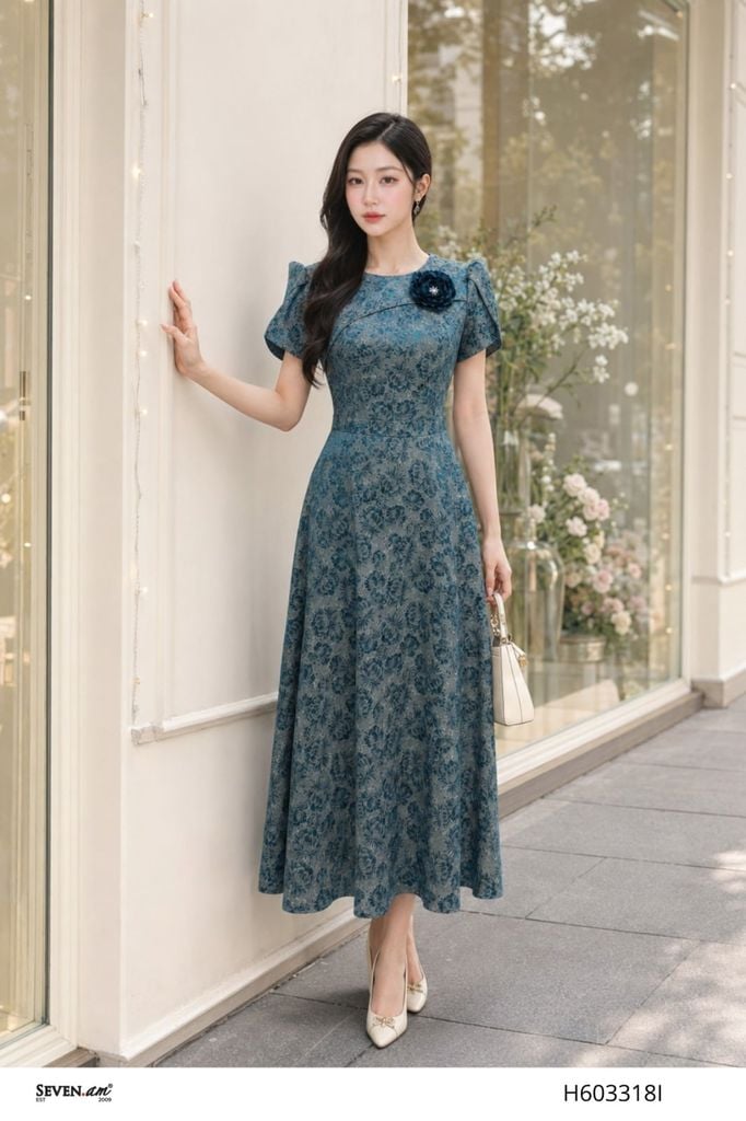 Đầm xòe xanh be lụa vân hoa cổ tròn đính hoa thời trang nữ Seven.AM H603318I