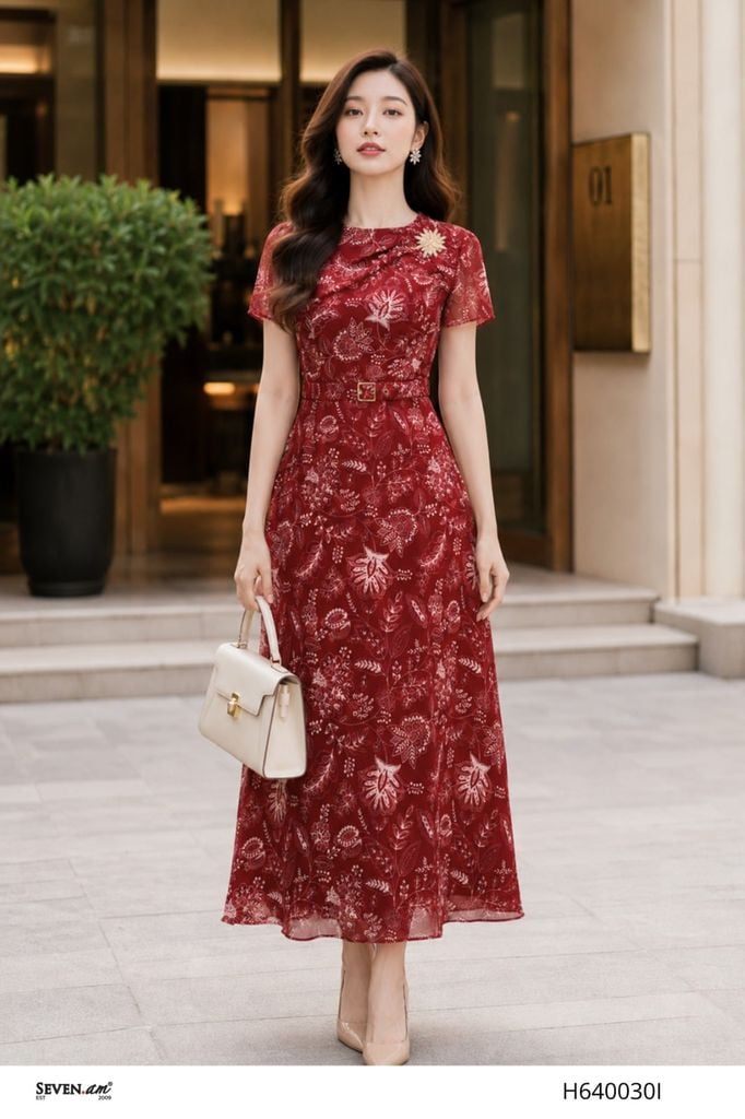 Đầm midi tơ đỏ burgundy họa tiết hoa thắt eo thời trang nữ Seven.AM H640030I