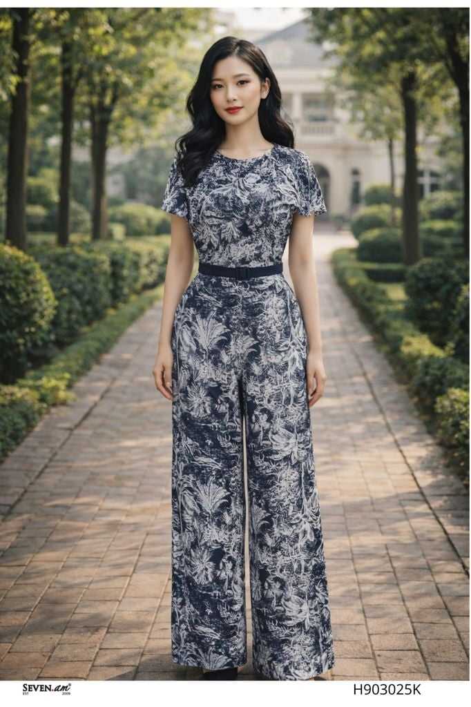 Jumpsuit xanh họa tiết trắng ngà dáng suông thắt eo thanh lịch thời trang nữ Seven.AM H903025K