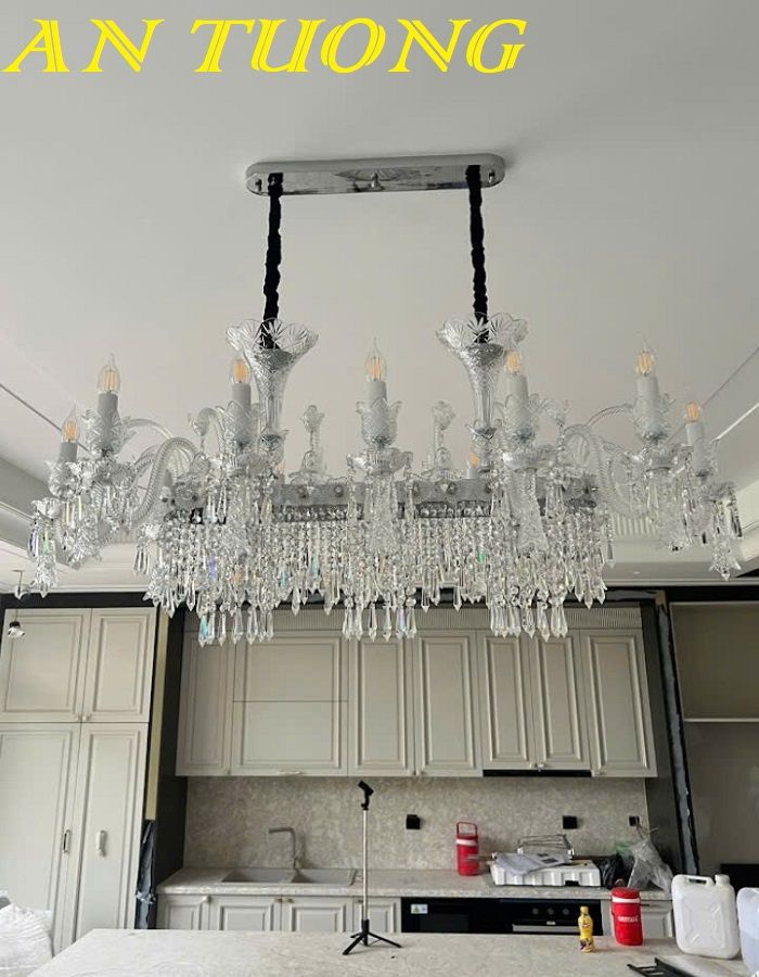 Đèn chùm cổ điển pha lê trang trí phòng khách đẹp 018