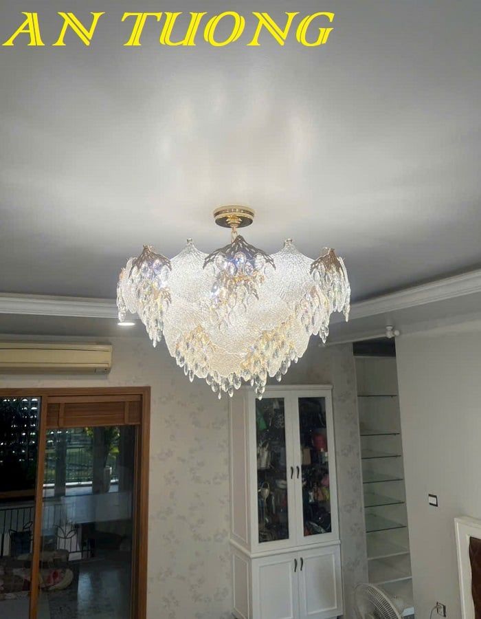 Đèn chùm pha lê phòng khách hiện đại 012