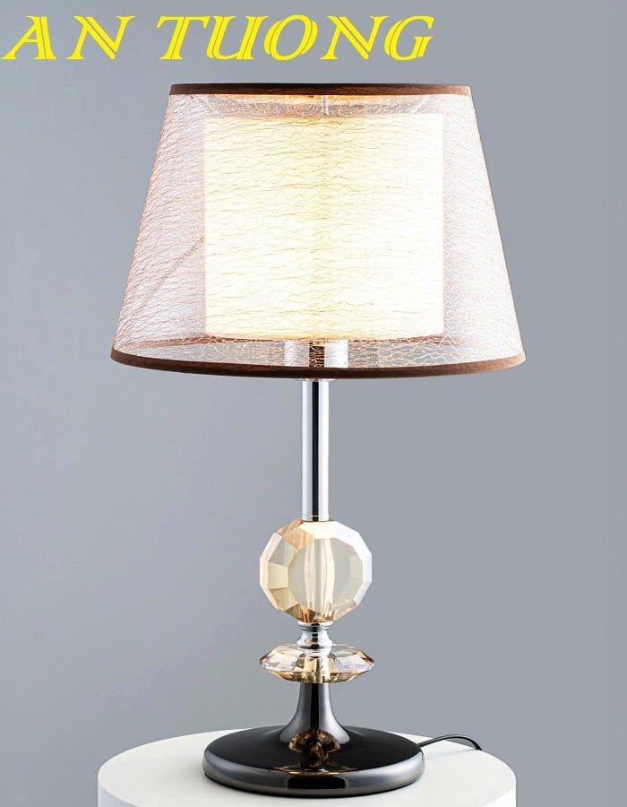 Đèn ngủ để bàn tab đầu giường đẹp trang trí hiện đại 028