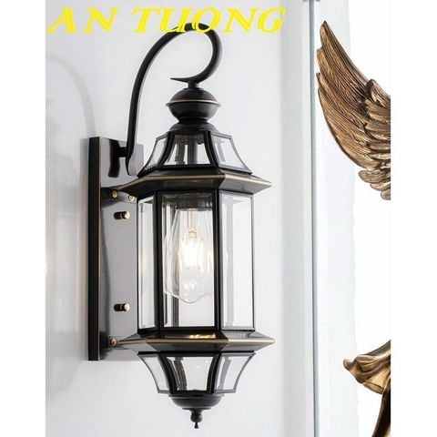 Đèn treo tường ngoài trời cổ điển bằng đồng cao cấp