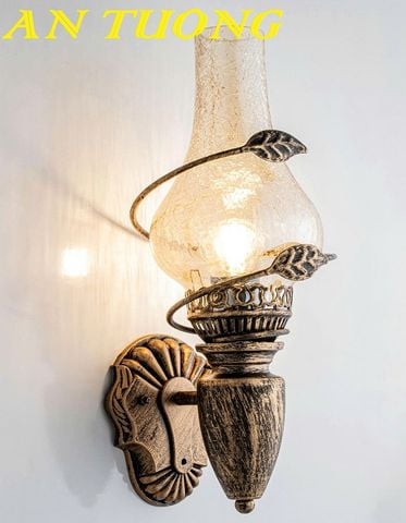 Đèn treo tường phòng thờ đẹp cổ kính