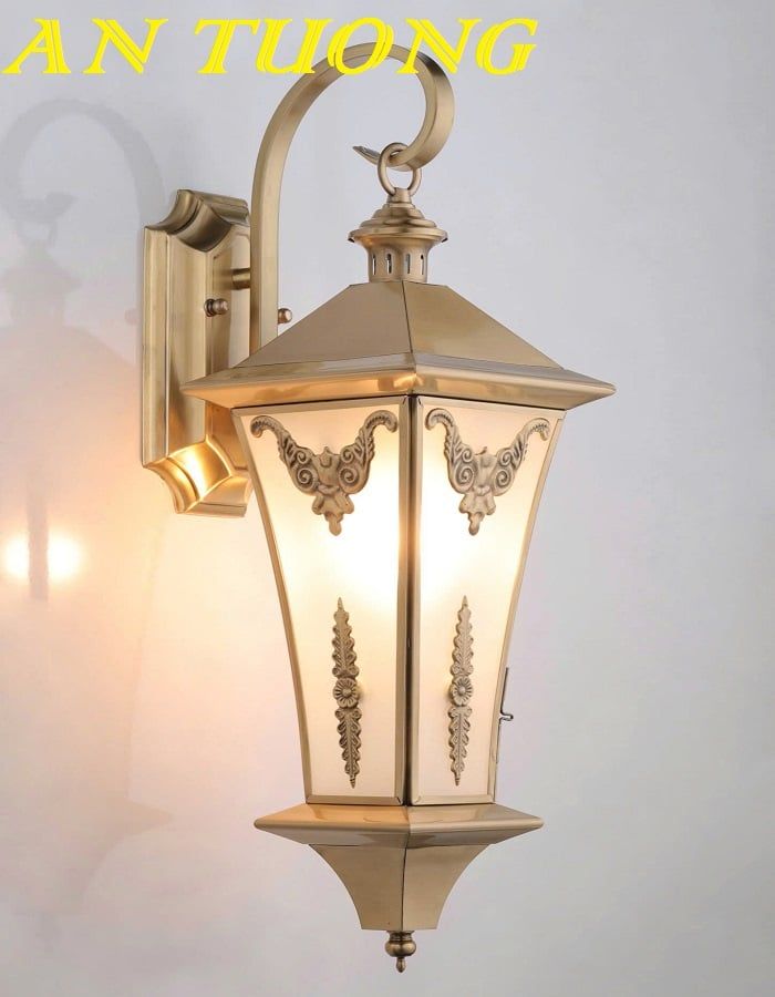 Đèn tường cổ điển ngoài trời bằng đồng cao cấp trang trí biệt thự 147