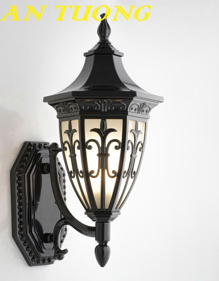 Đèn treo tường cổ điển ngoài trời trang trí hàng rào sân vườn đẹp 0155