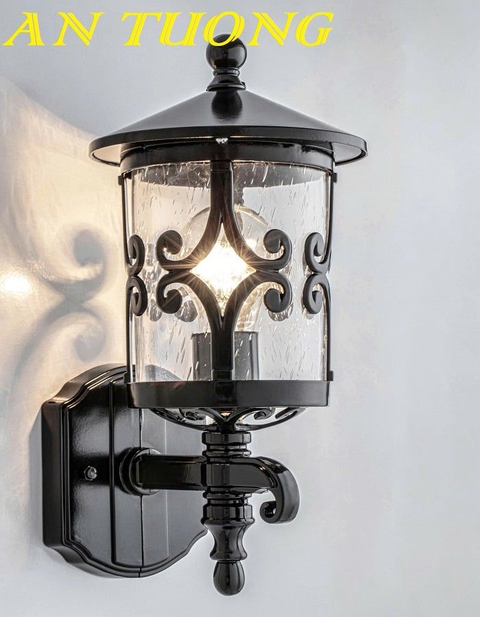 Đèn treo tường cổ điển ngoài trời trang trí hàng rào sân vườn đẹp 0157