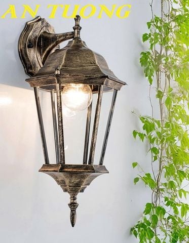 Đèn treo tường cổ điển ngoài trời trang trí hàng rào sân vườn đẹp