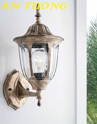Đèn treo tường cổ điển ngoài trời trang trí hàng rào sân vườn đẹp
